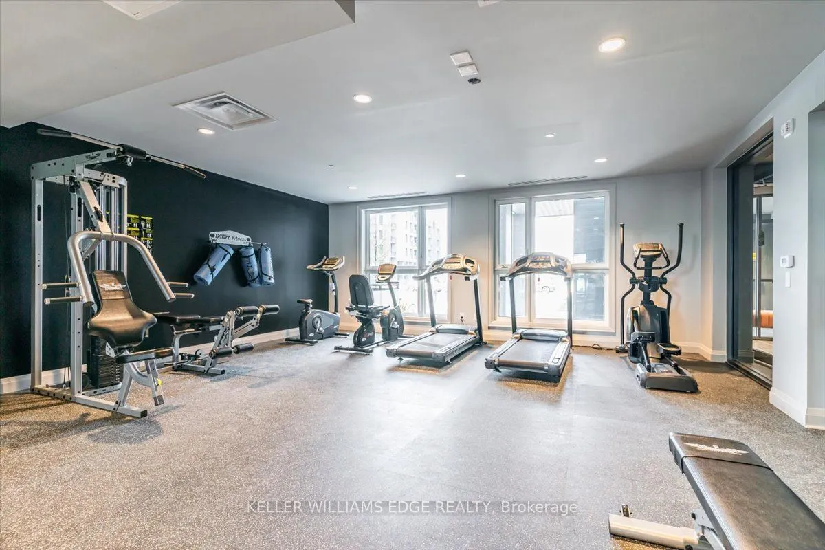 95 Dundas Street W, #404