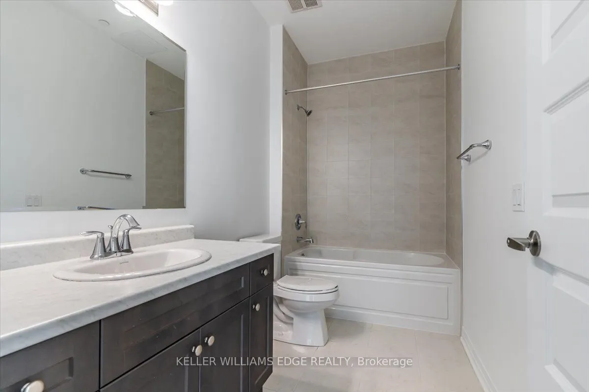 95 Dundas Street W, #404