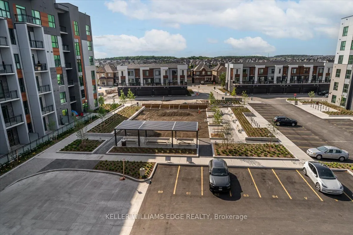 95 Dundas Street W, #404