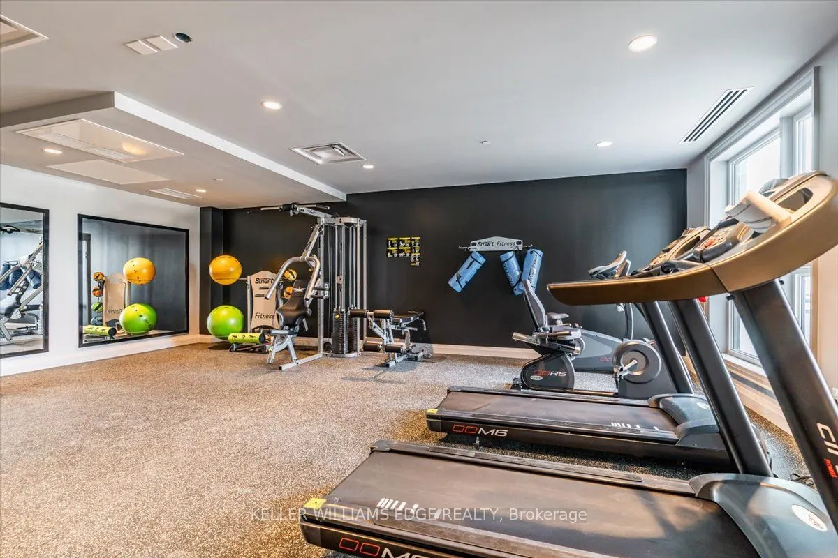 95 Dundas Street W, #404