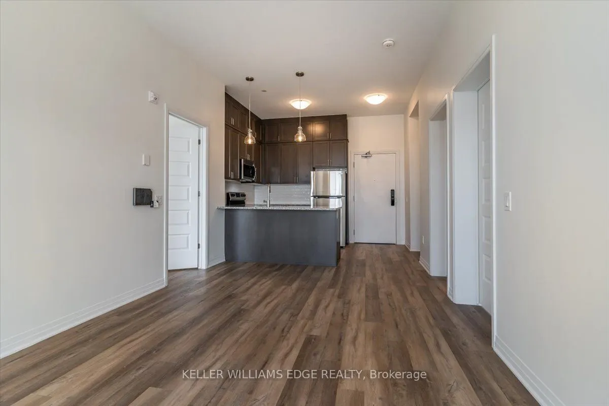 95 Dundas Street W, #404