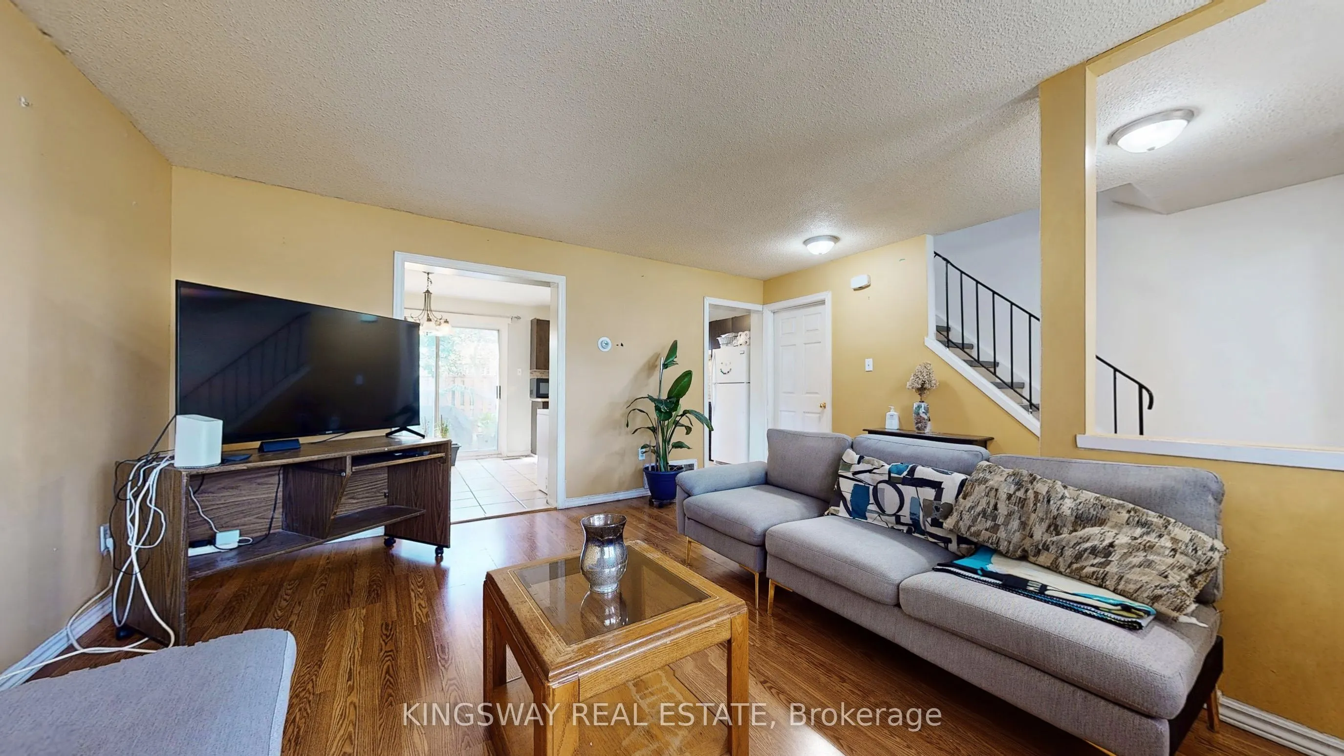 105 Hansen Road N, #111