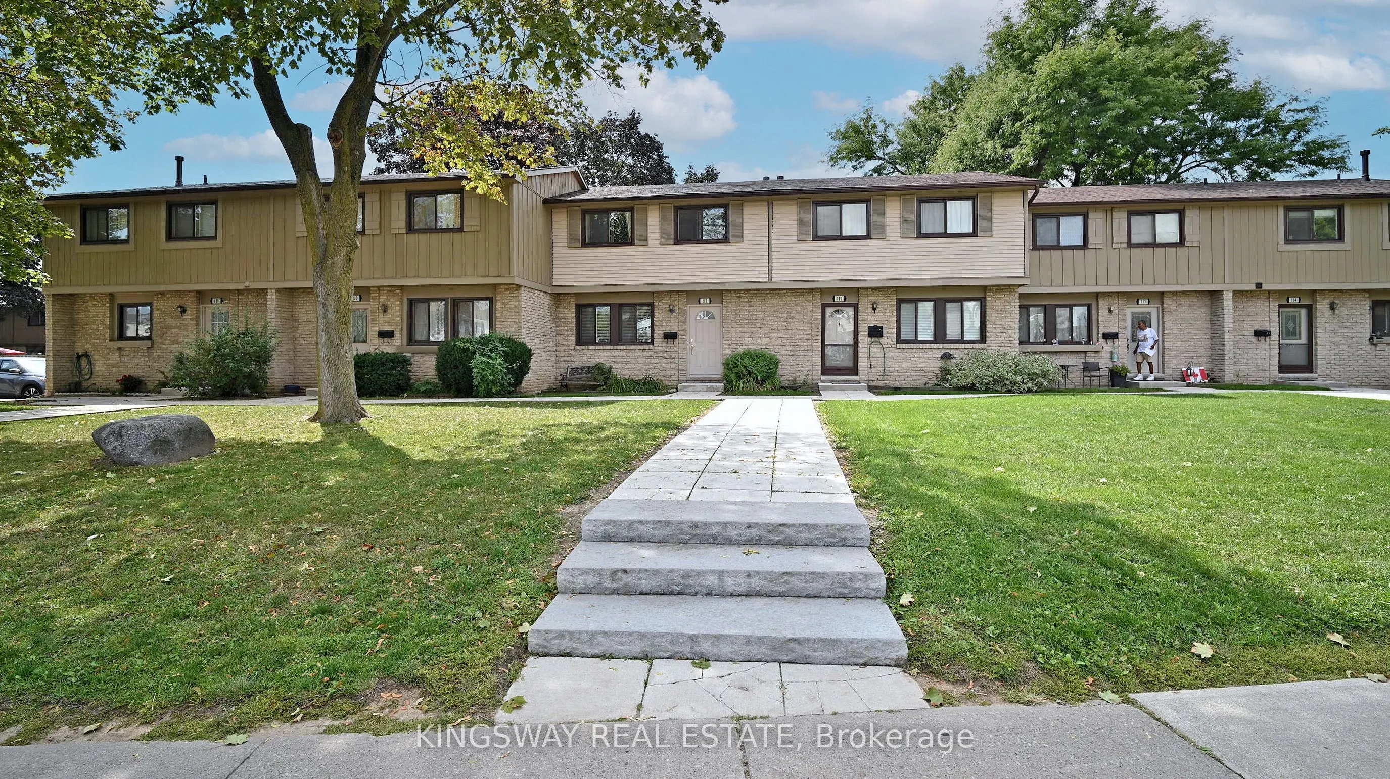 105 Hansen Road N, #111