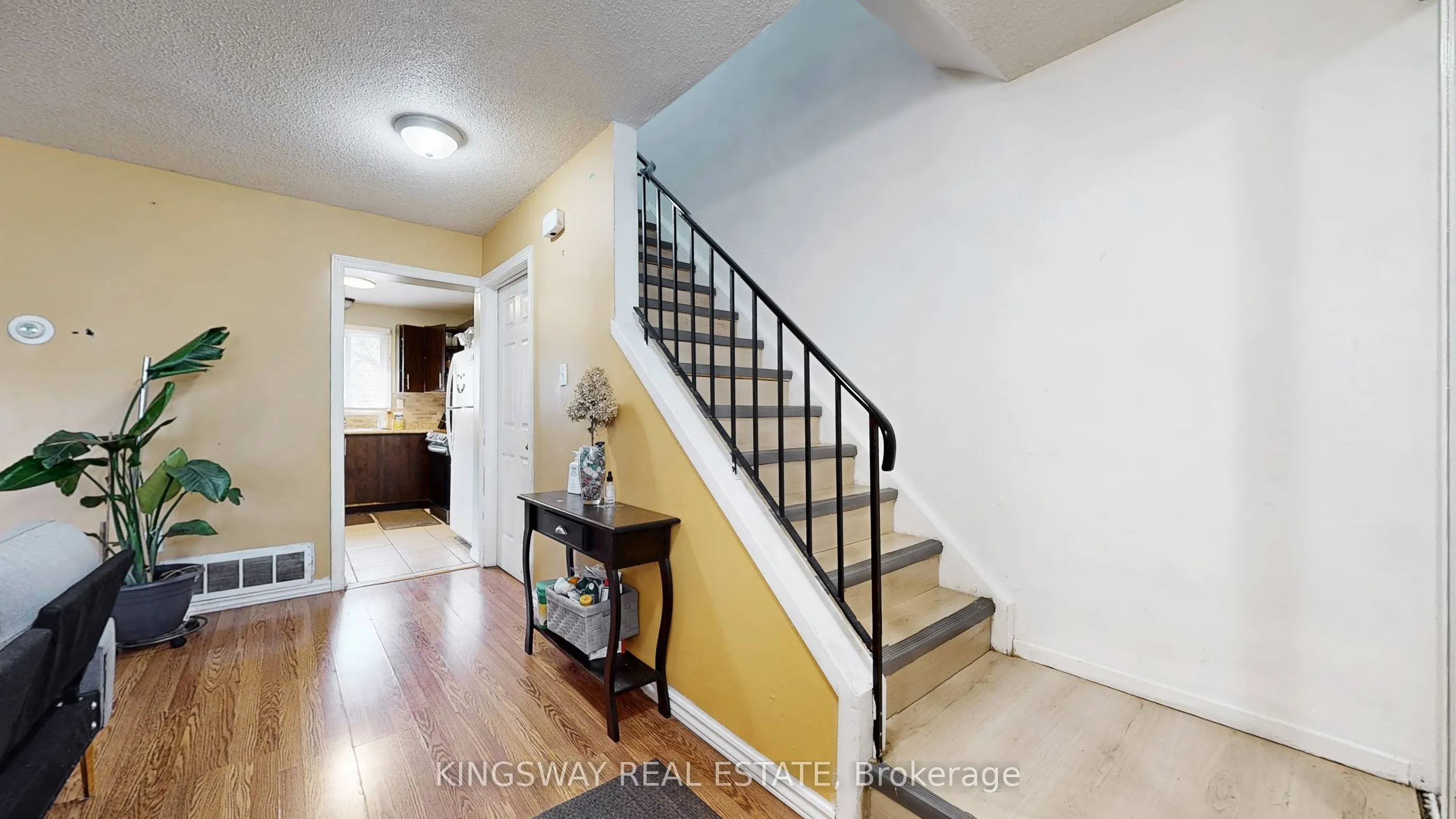 105 Hansen Road N, #111