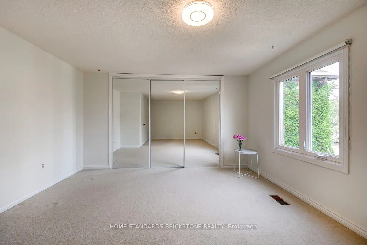 1103 Springbrook Crescent