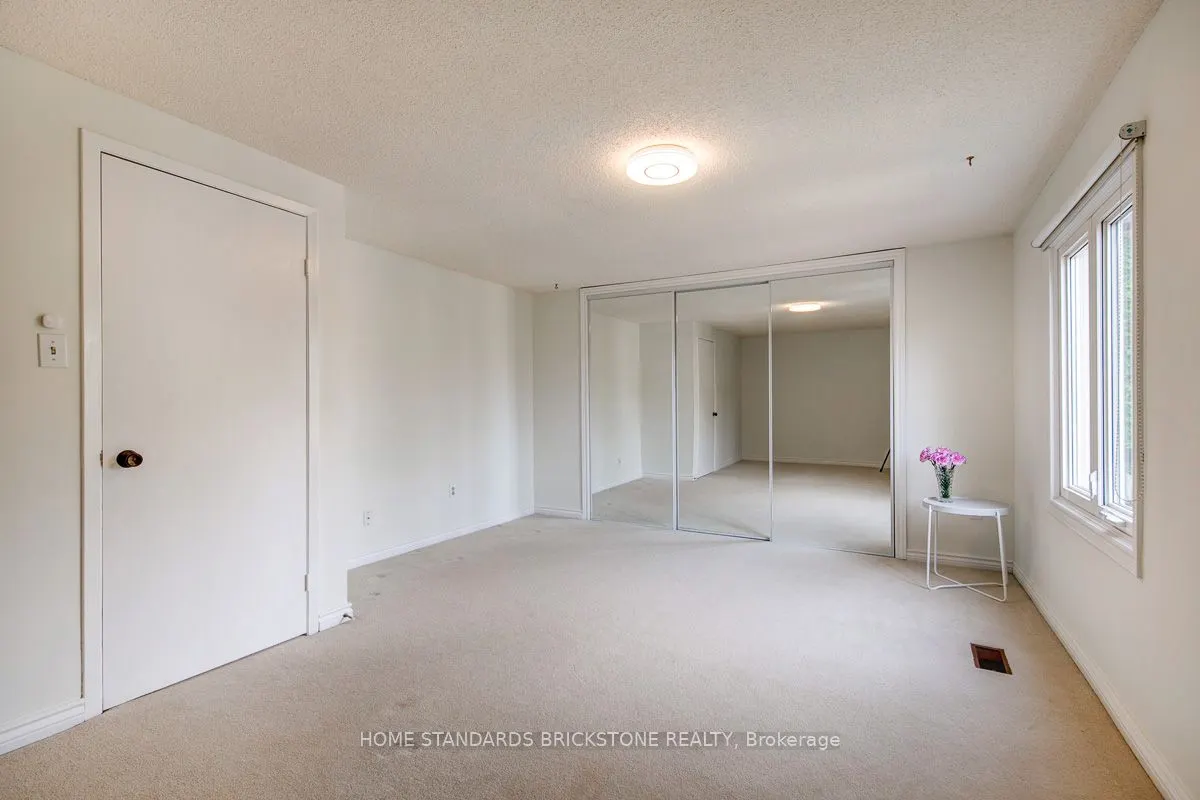 1103 Springbrook Crescent