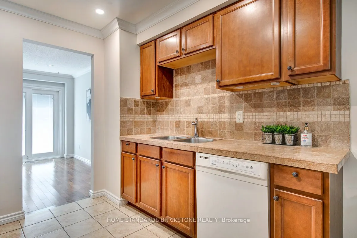 1103 Springbrook Crescent