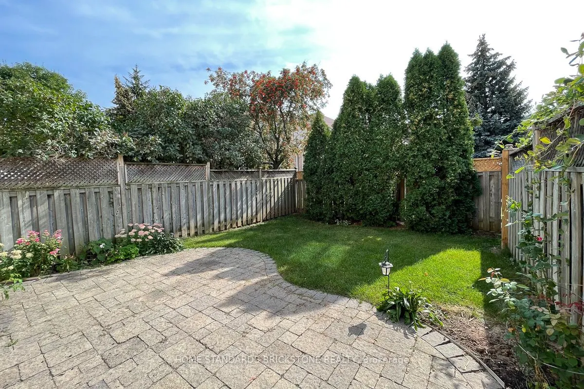 1103 Springbrook Crescent