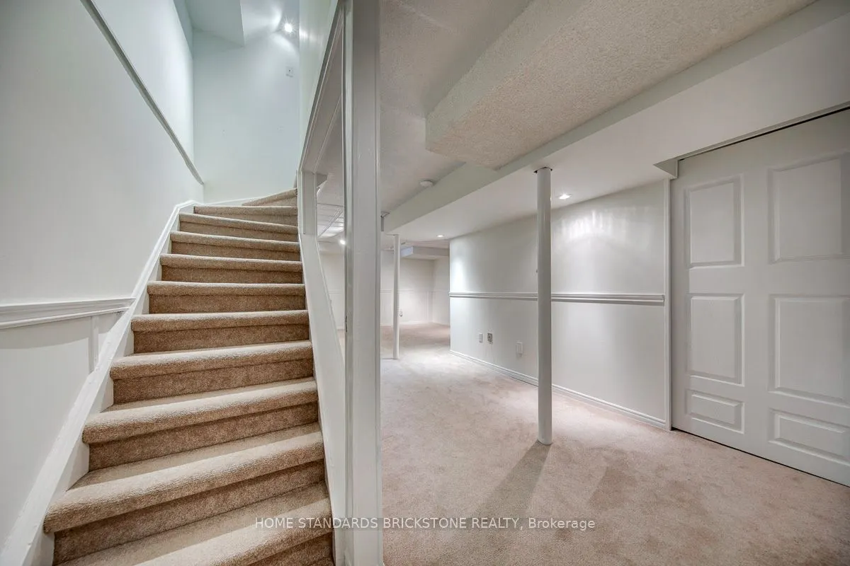 1103 Springbrook Crescent
