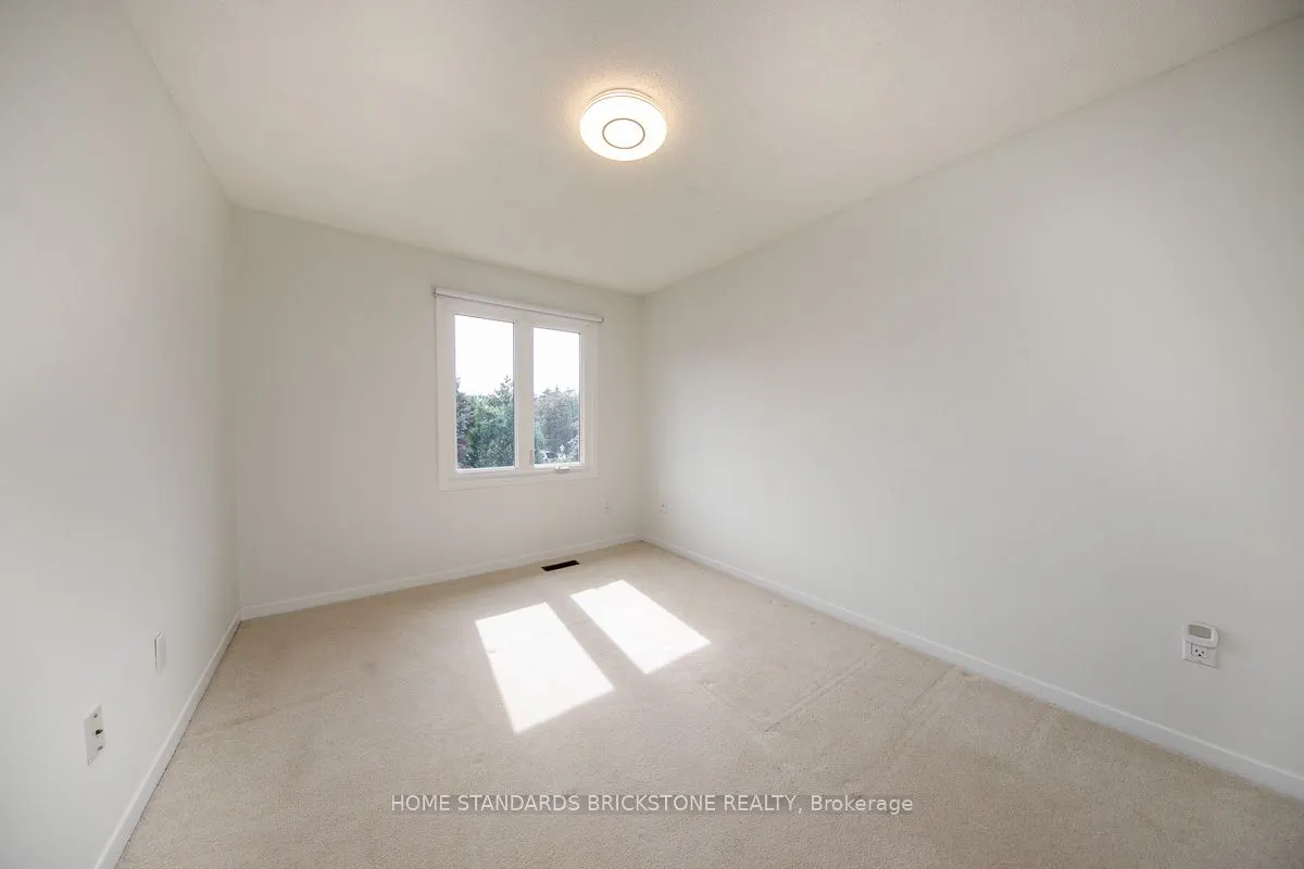 1103 Springbrook Crescent