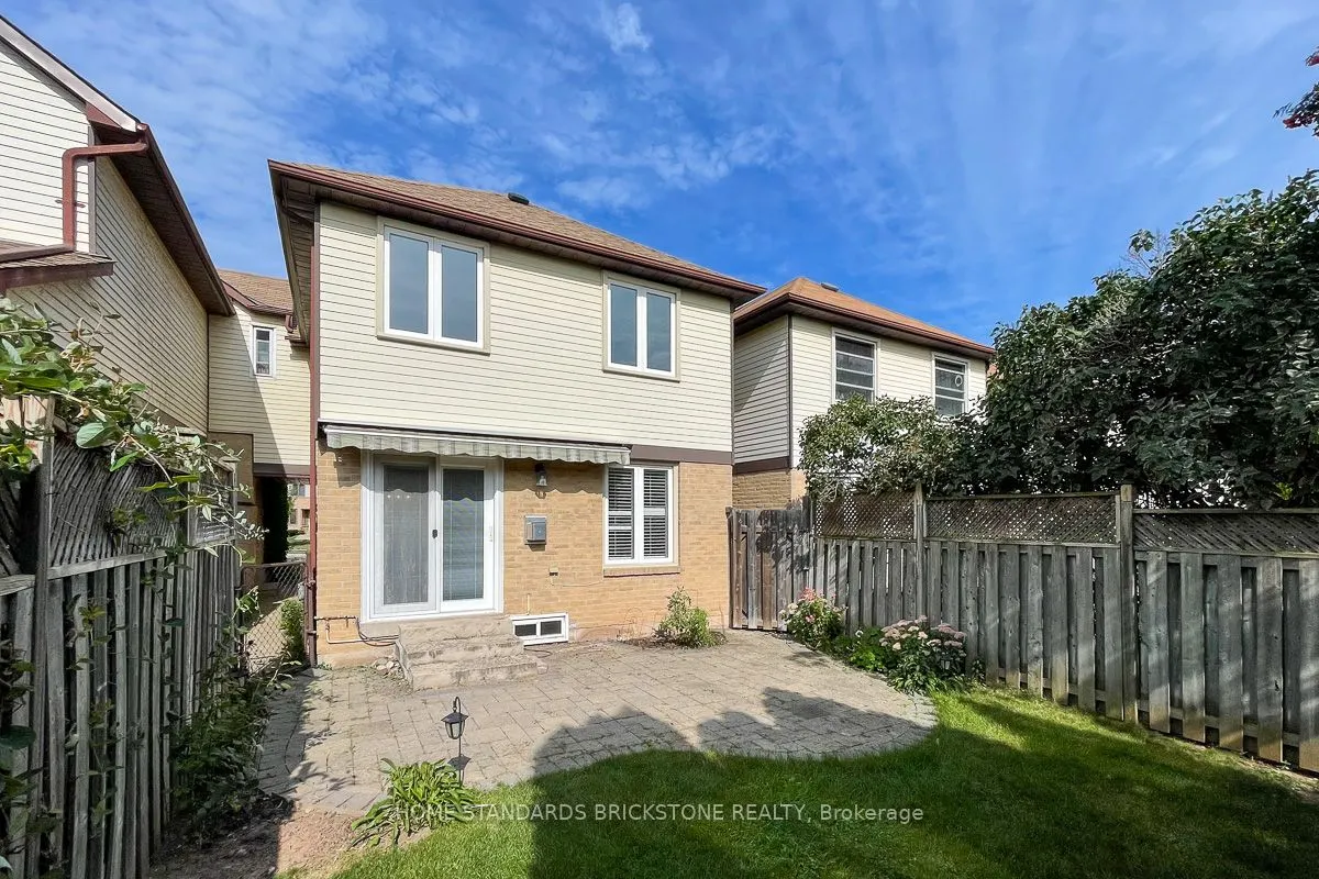 1103 Springbrook Crescent