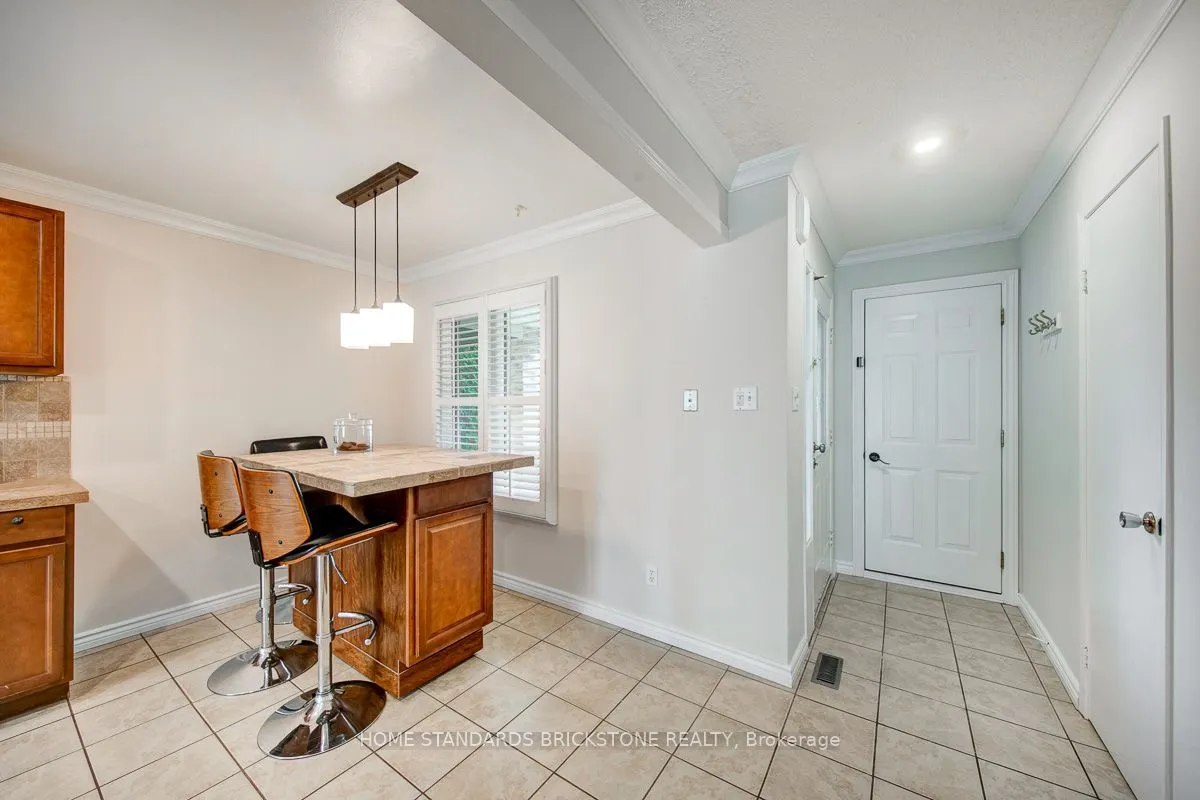 1103 Springbrook Crescent