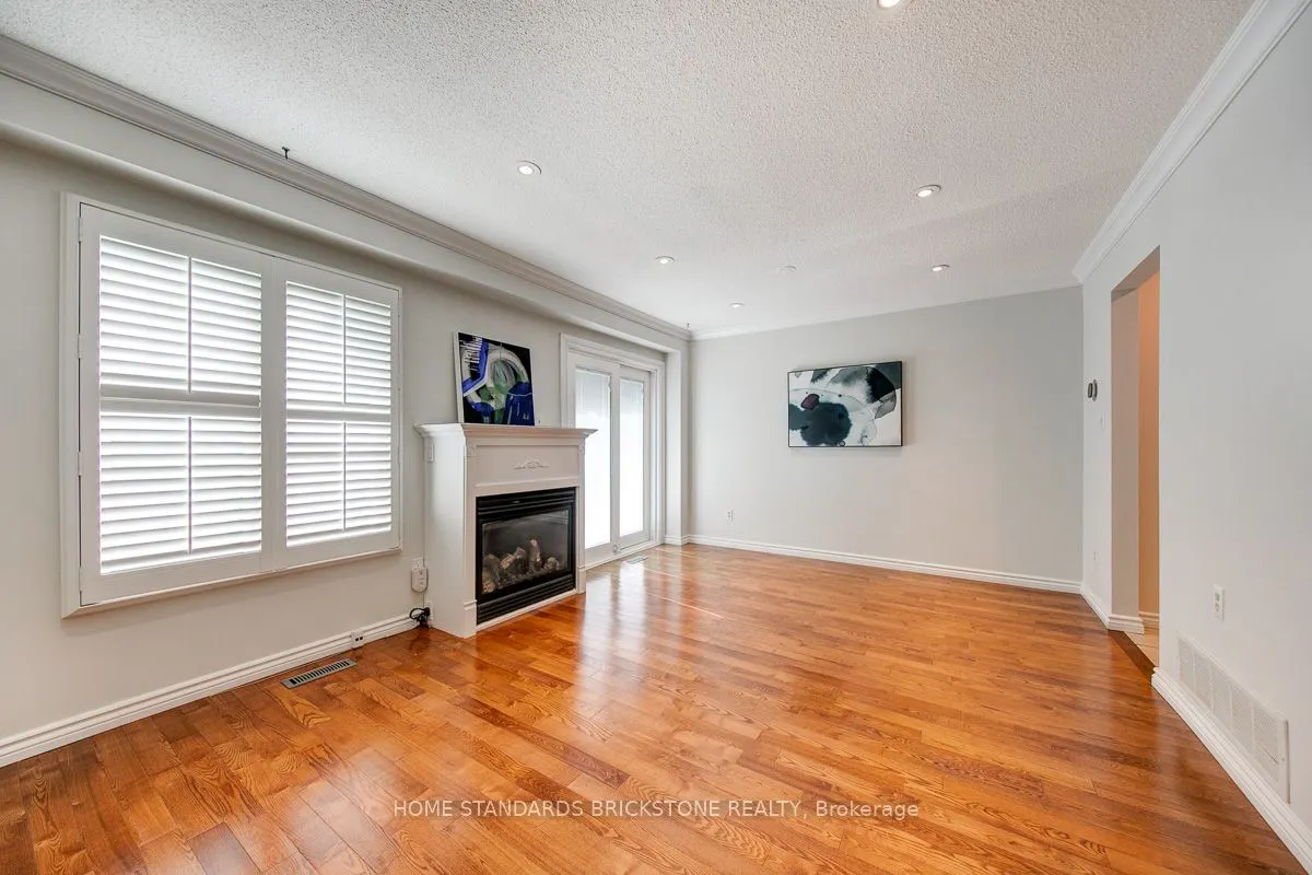 1103 Springbrook Crescent