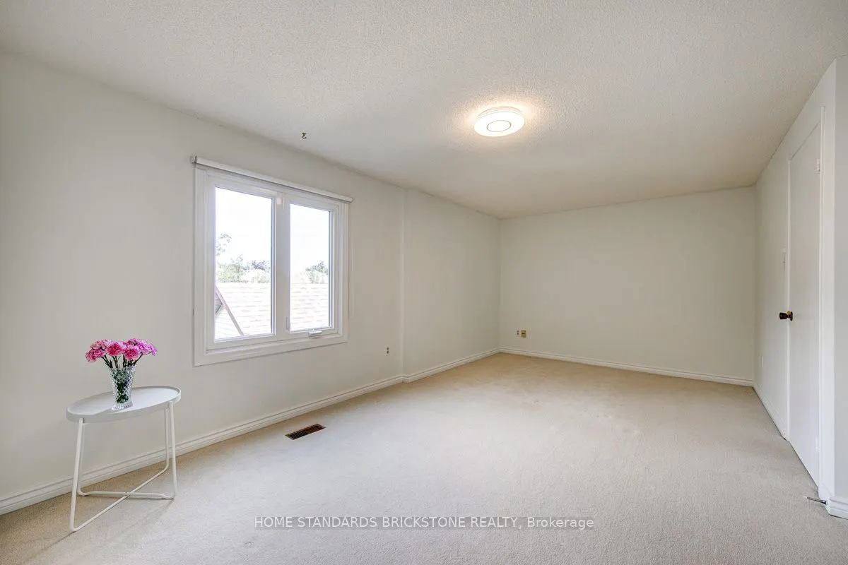 1103 Springbrook Crescent