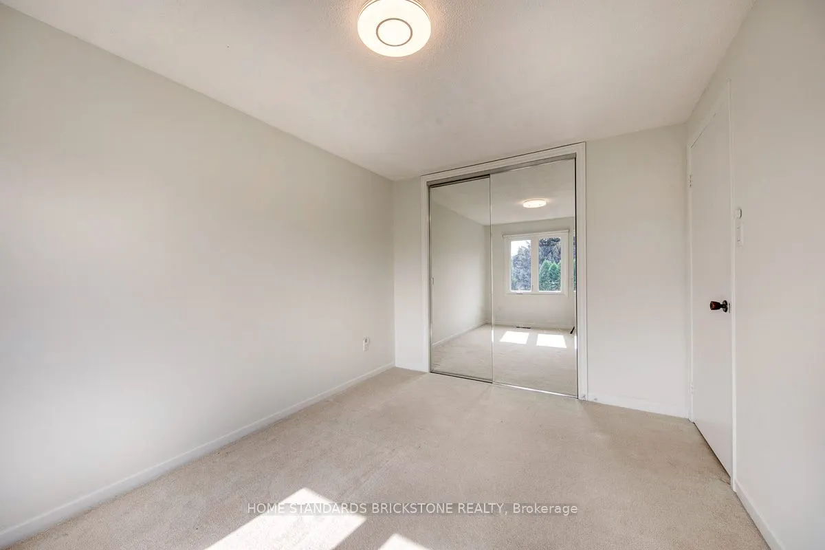 1103 Springbrook Crescent