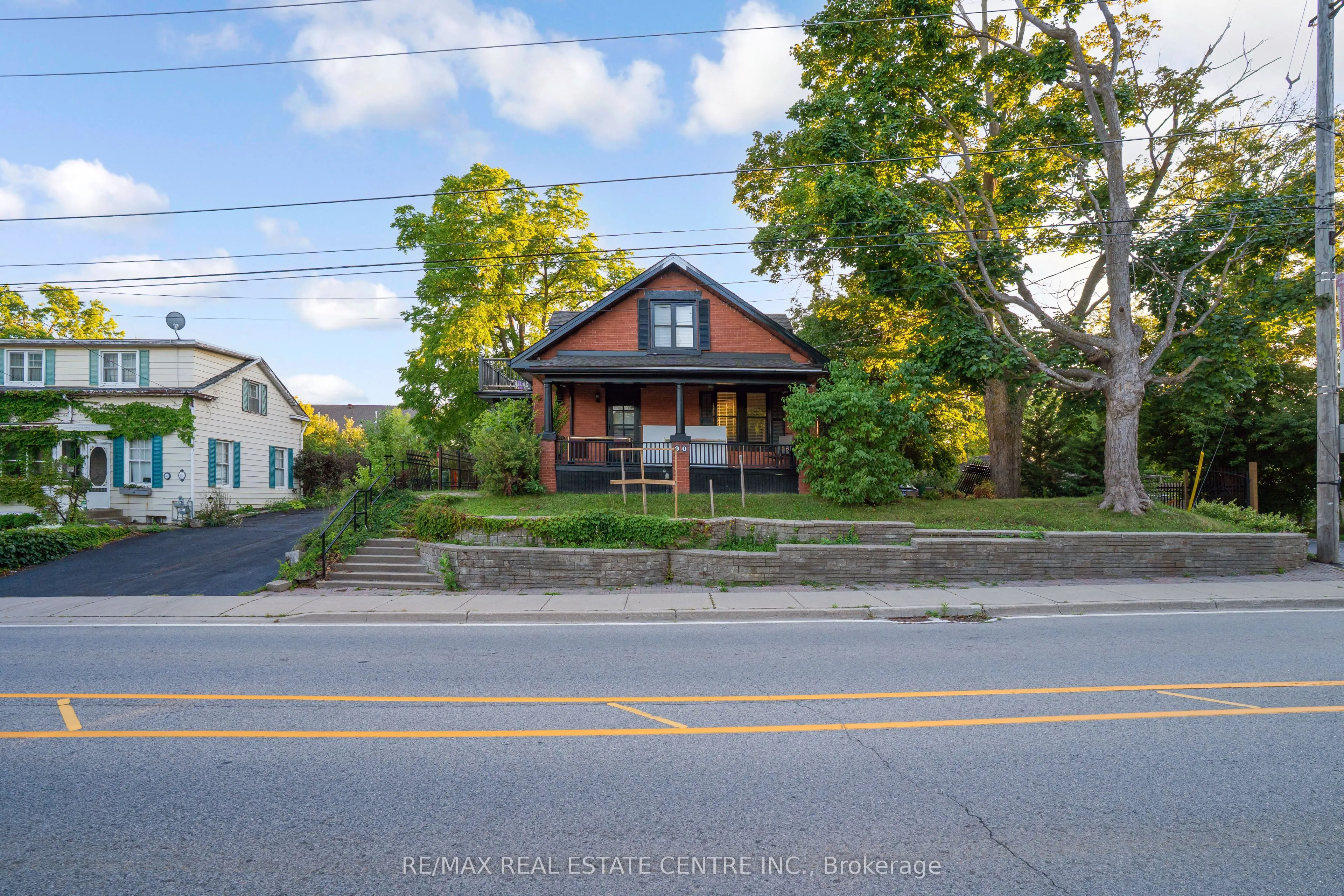 90 Main Street