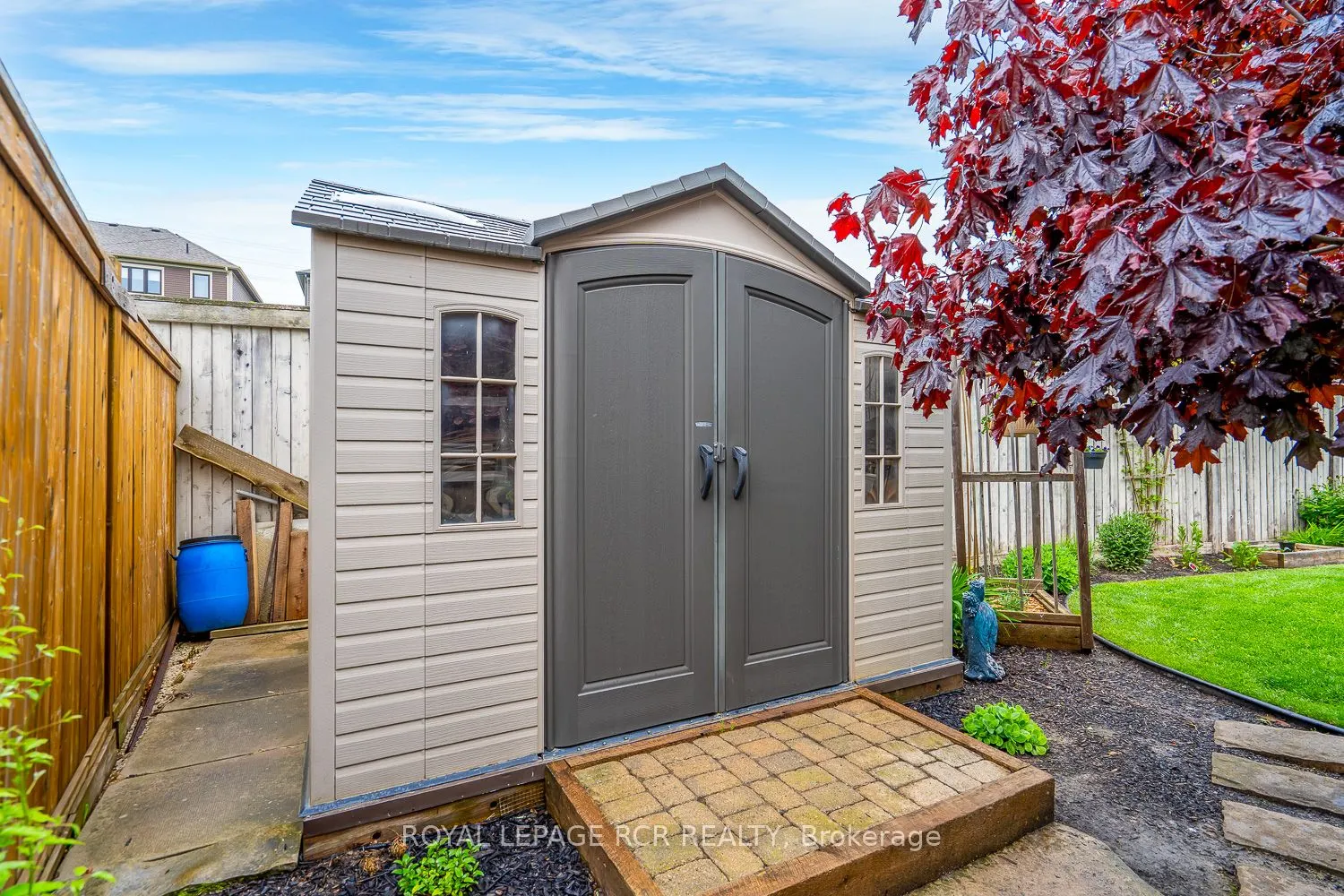 39 Dinnick Crescent