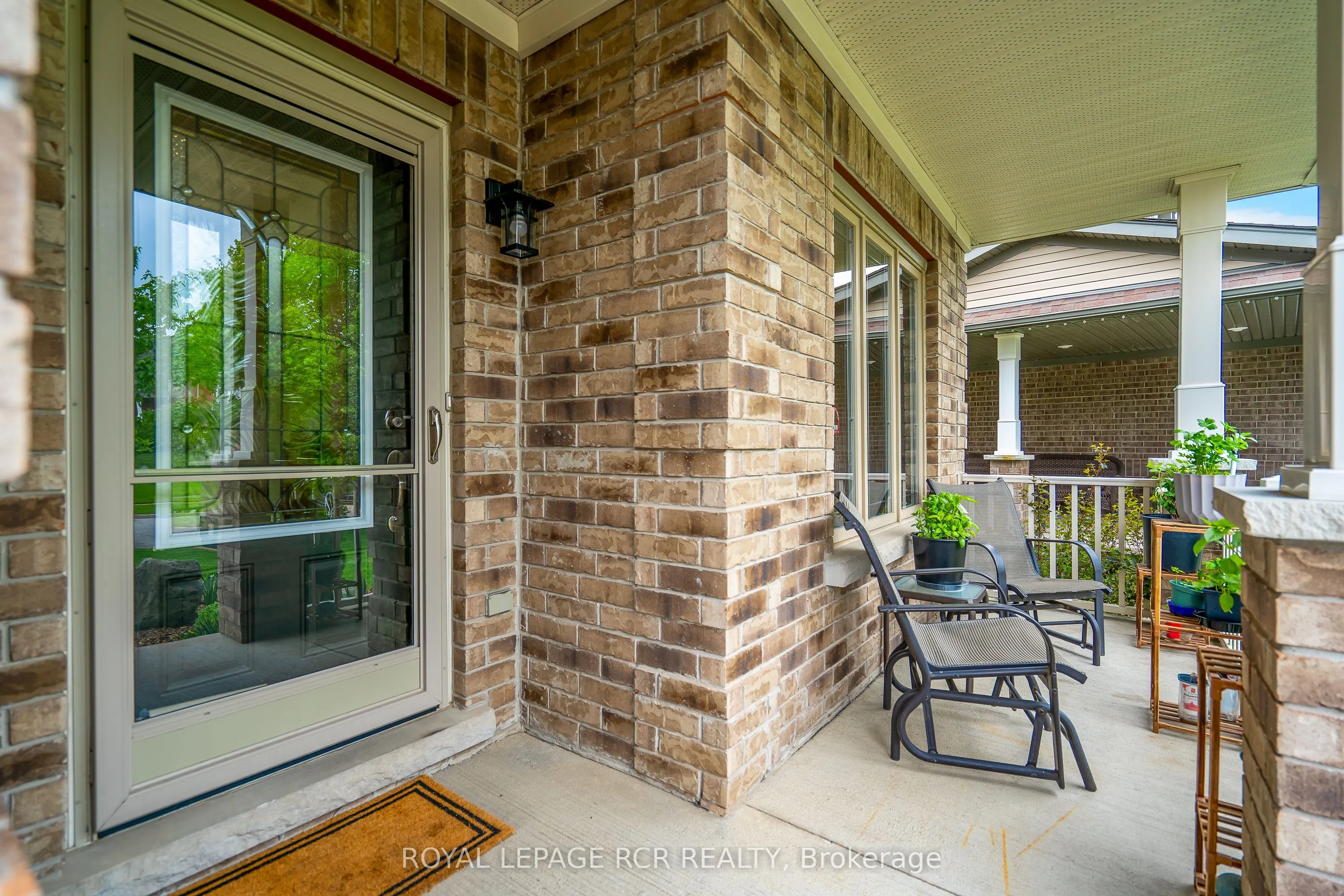 39 Dinnick Crescent