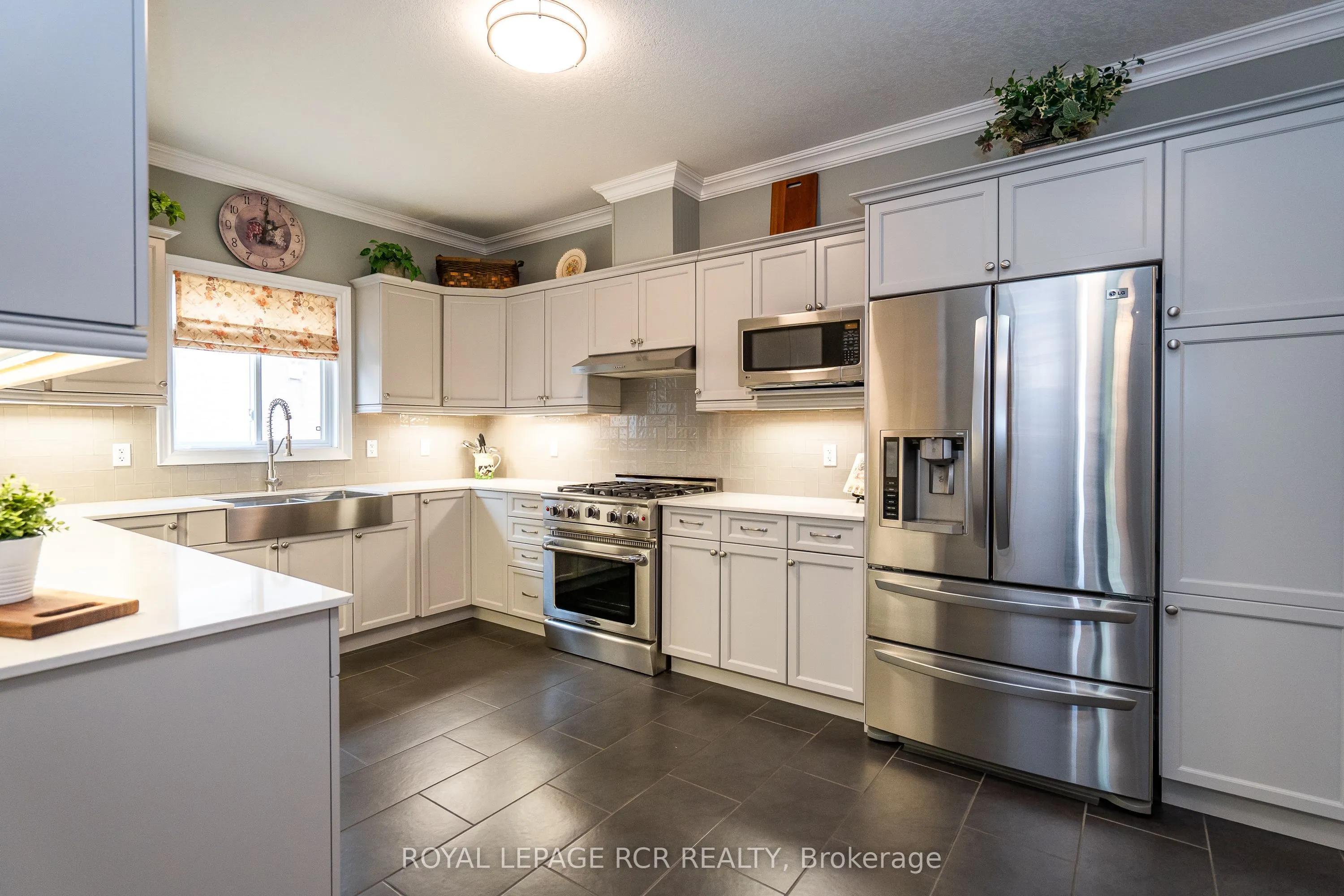 39 Dinnick Crescent