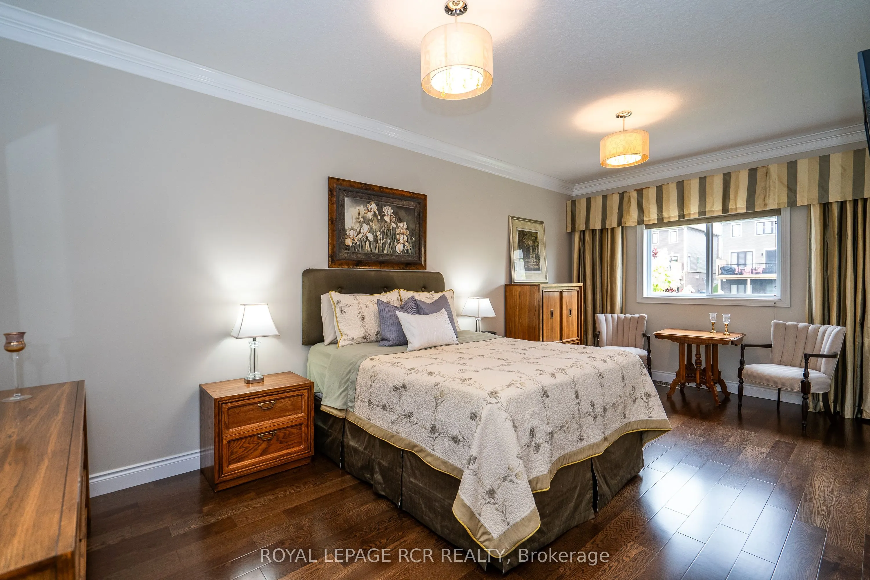 39 Dinnick Crescent
