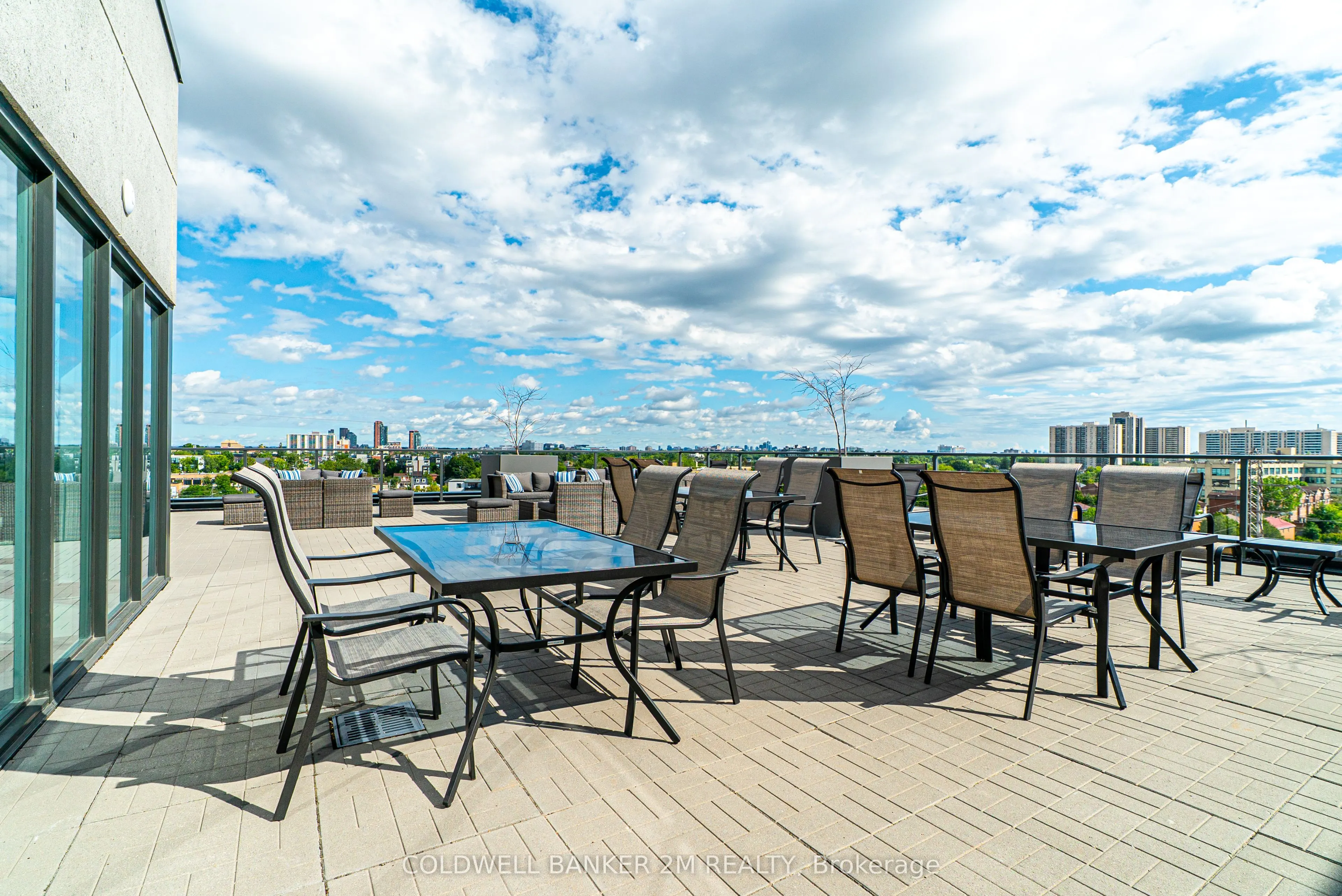 2433 Dufferin Street, #817