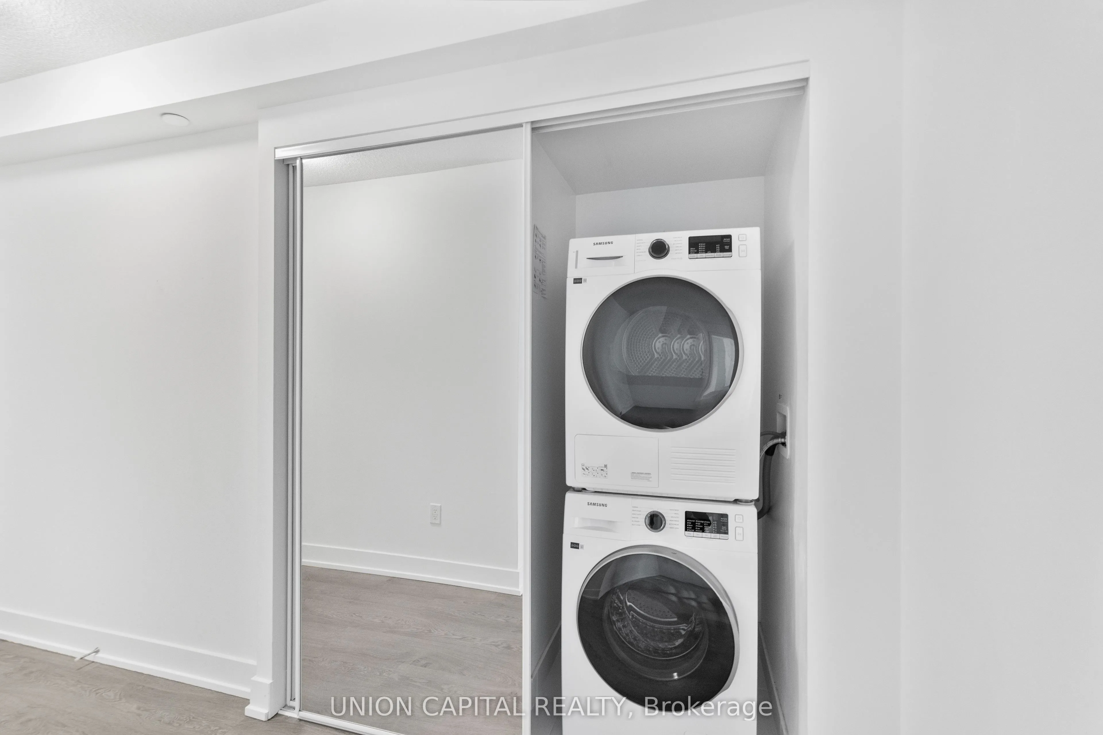 9 MABELLE Avenue, #2326