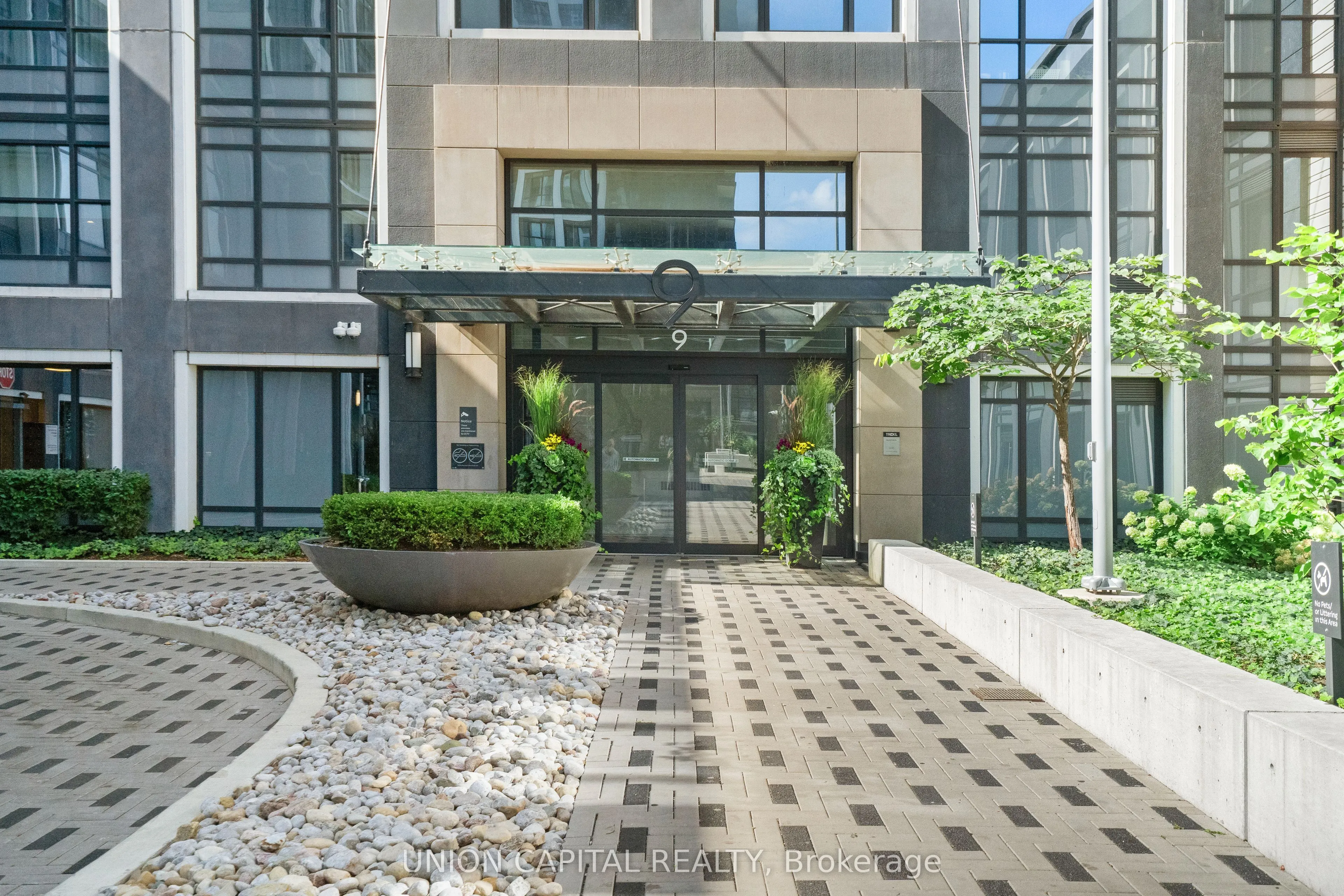 9 MABELLE Avenue, #2326