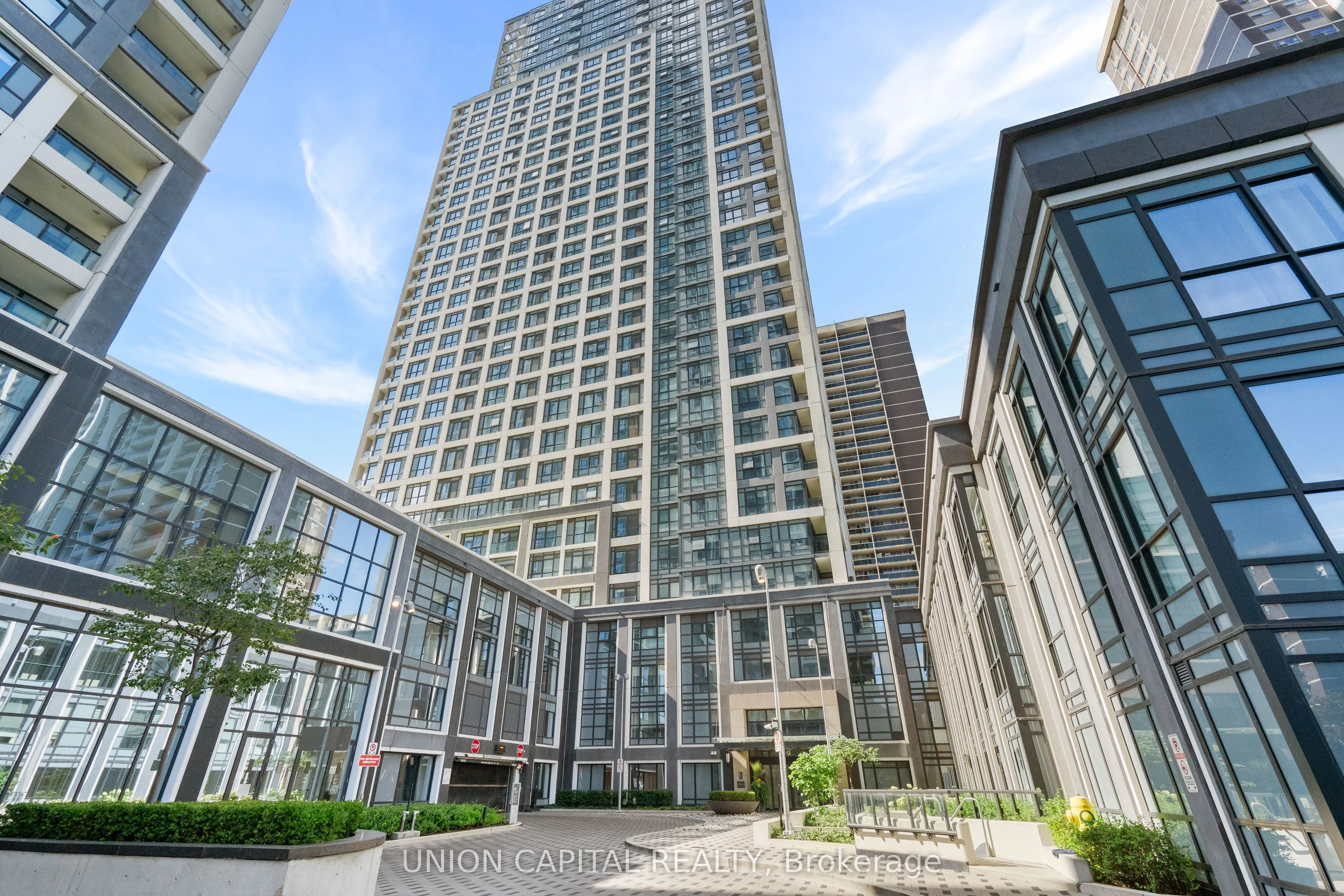 9 MABELLE Avenue, #2326