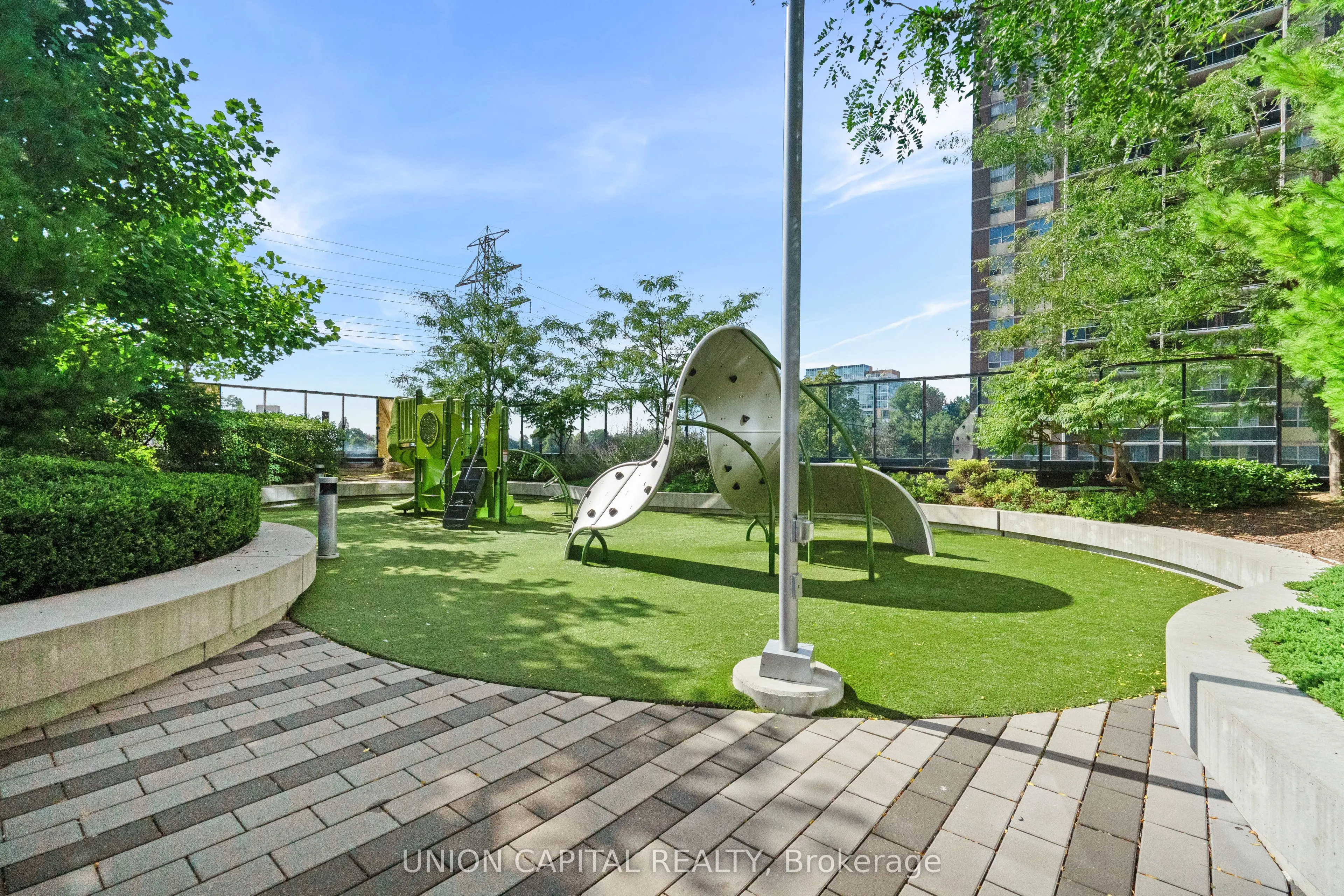 9 MABELLE Avenue, #2326