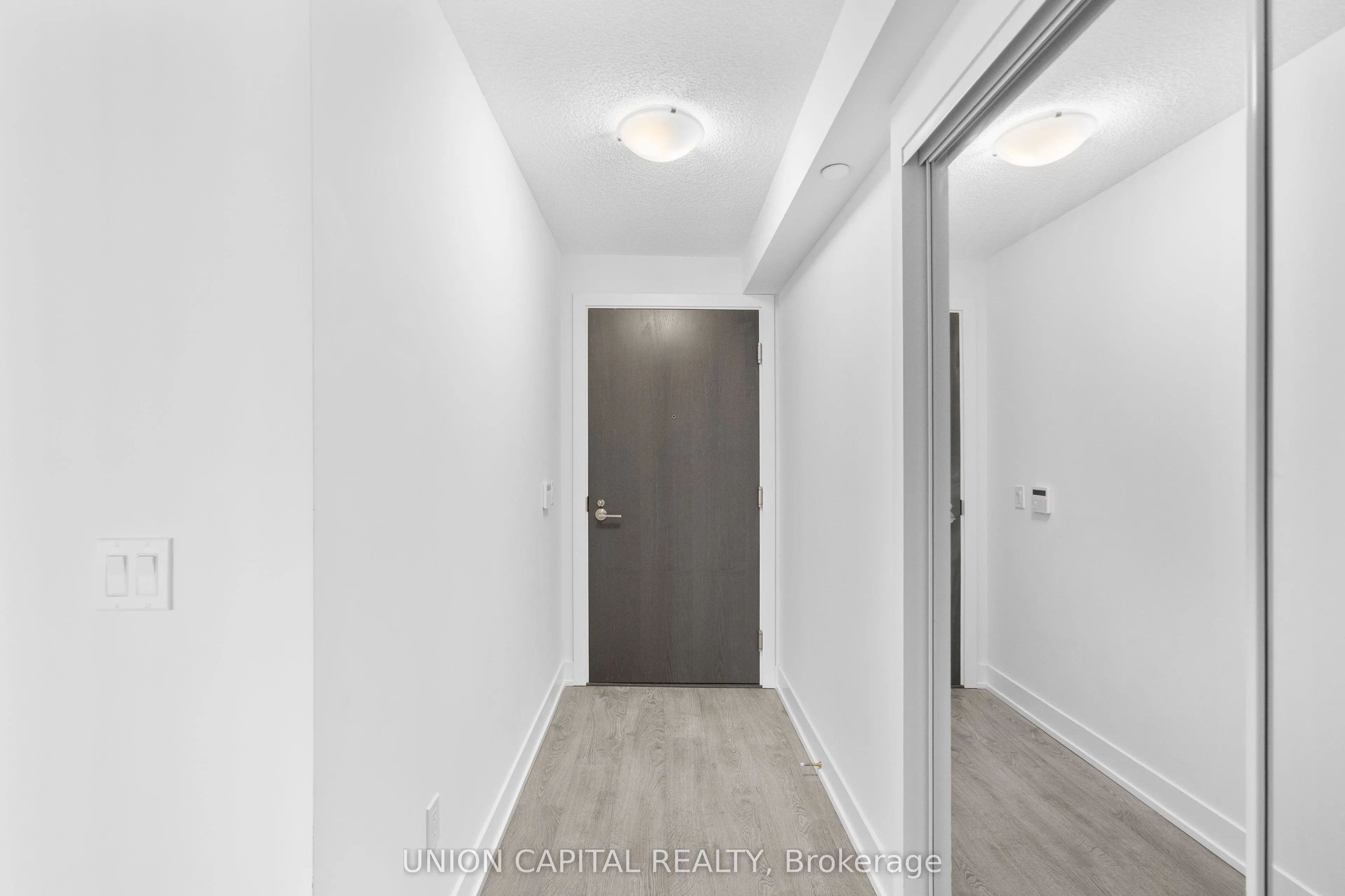 9 MABELLE Avenue, #2326