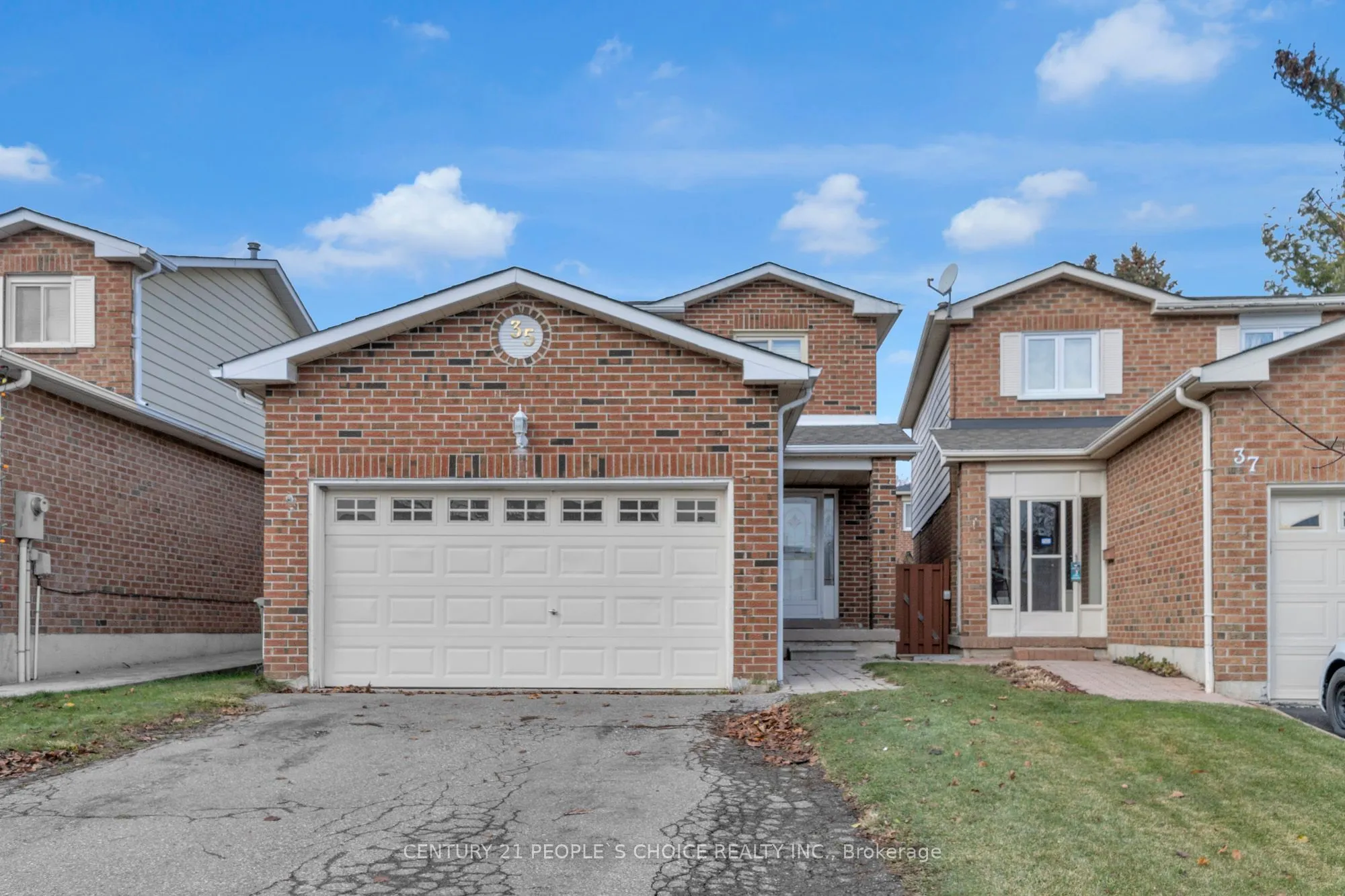 35 Ferri Crescent