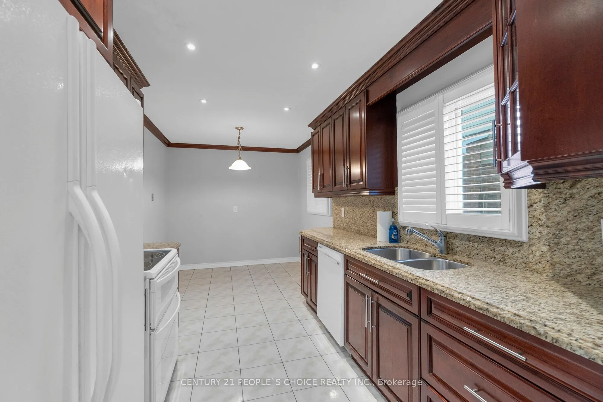 35 Ferri Crescent