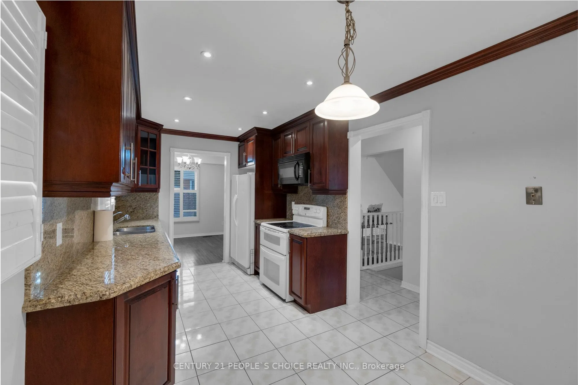 35 Ferri Crescent