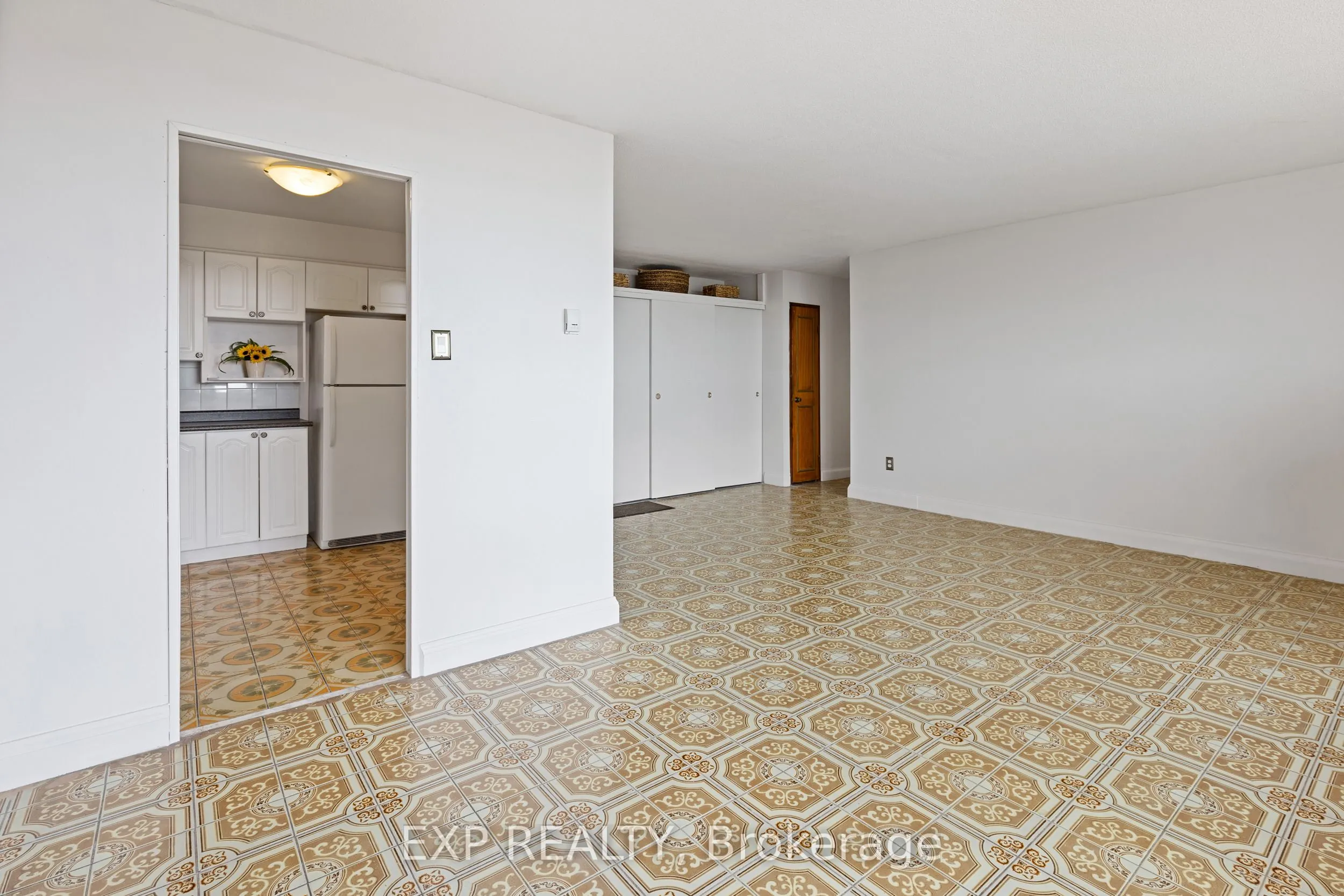 3390 Weston Road, #2006