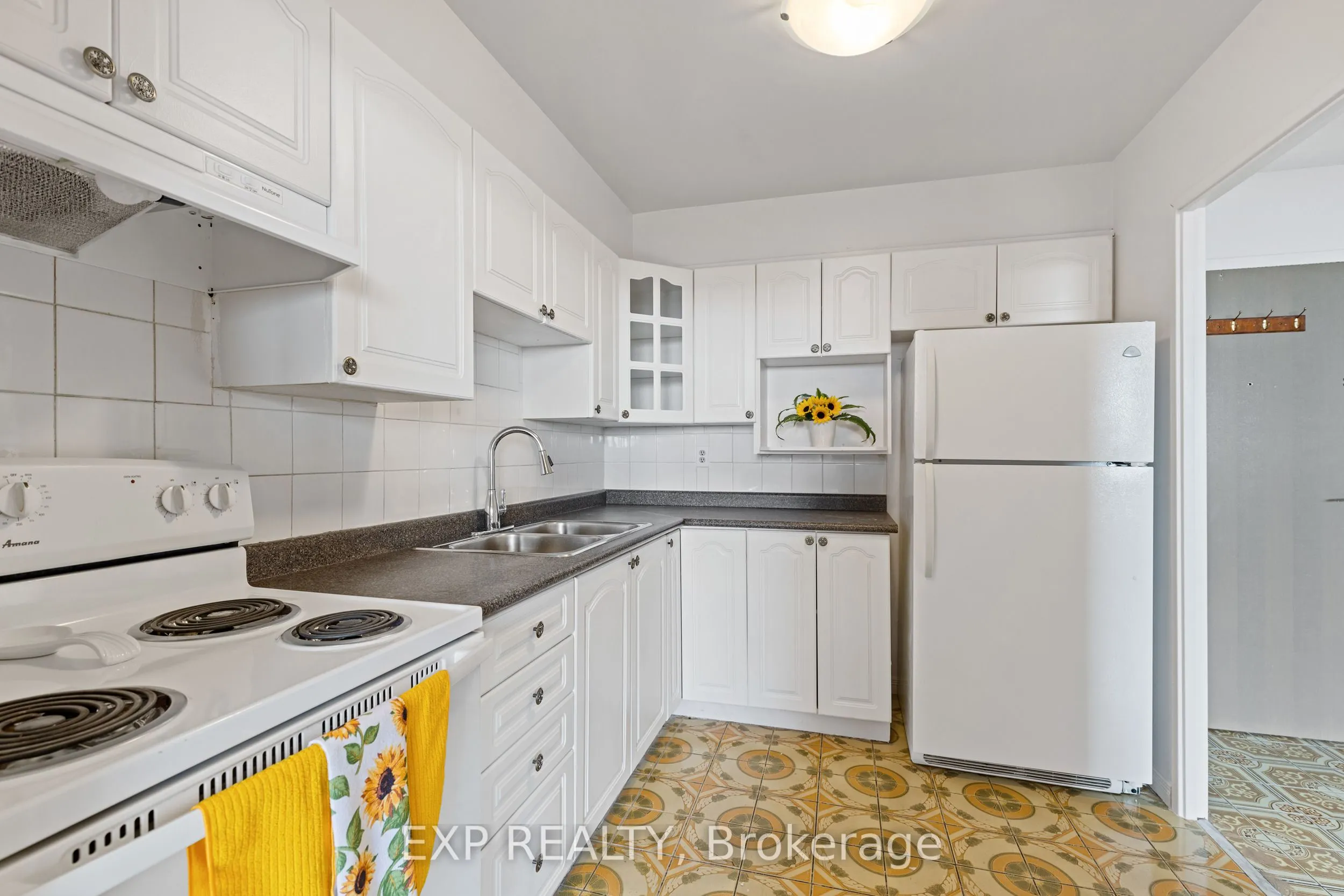 3390 Weston Road, #2006
