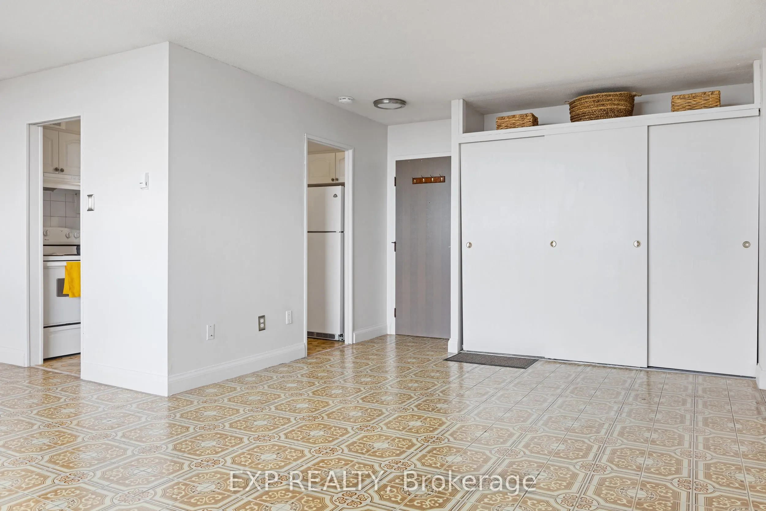 3390 Weston Road, #2006