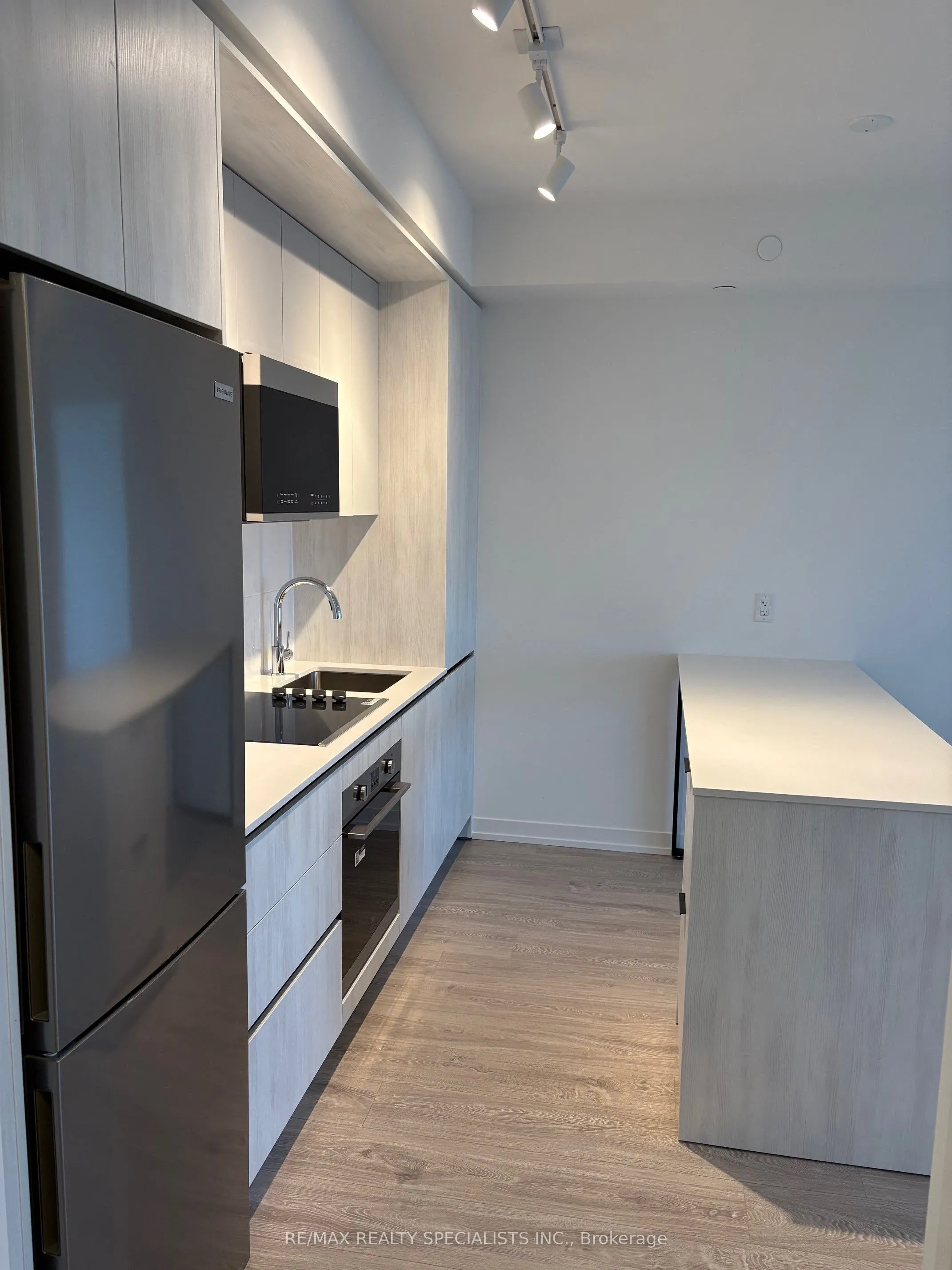 2485 Eglinton Avenue W, #1322