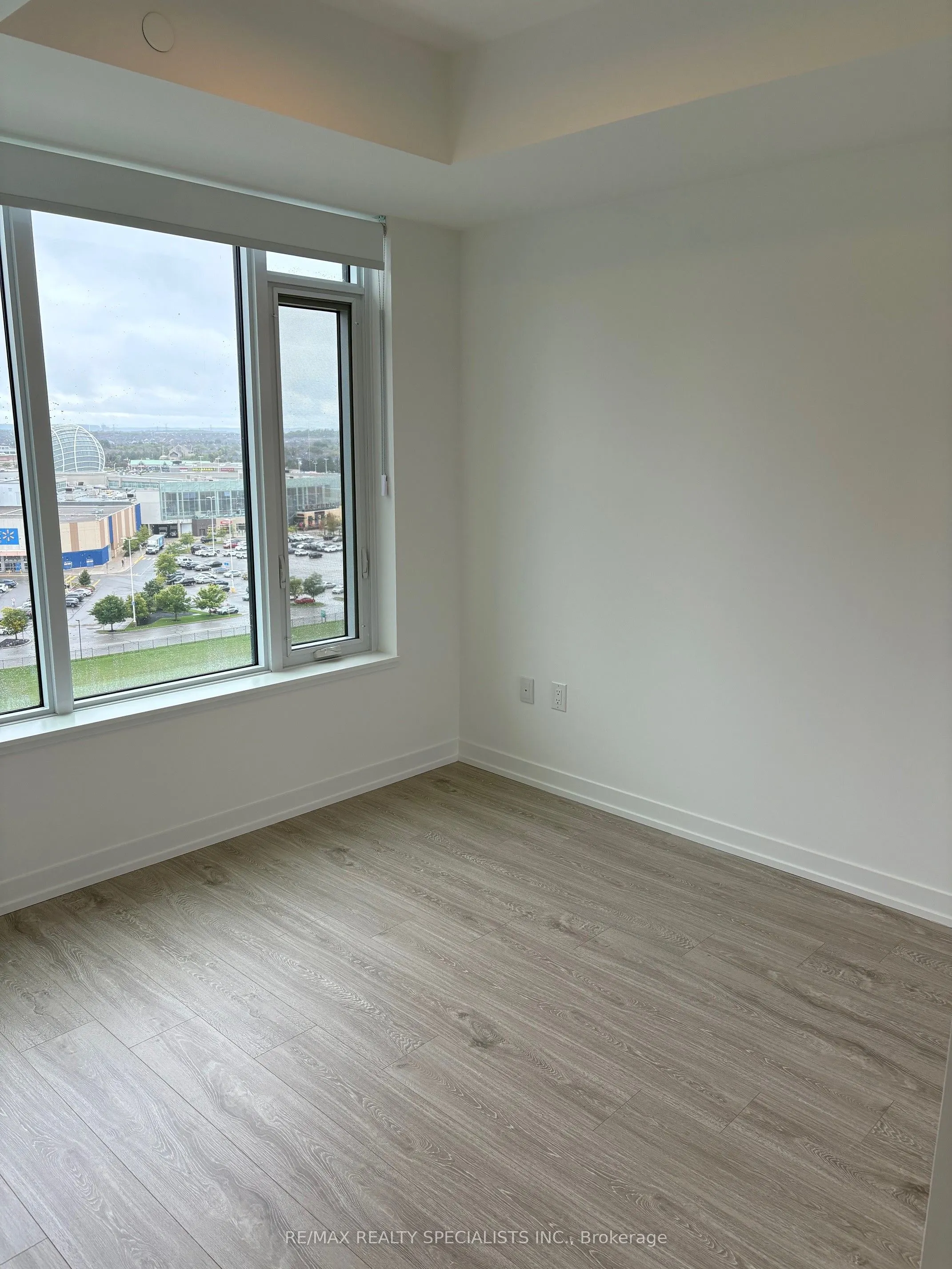 2485 Eglinton Avenue W, #1322