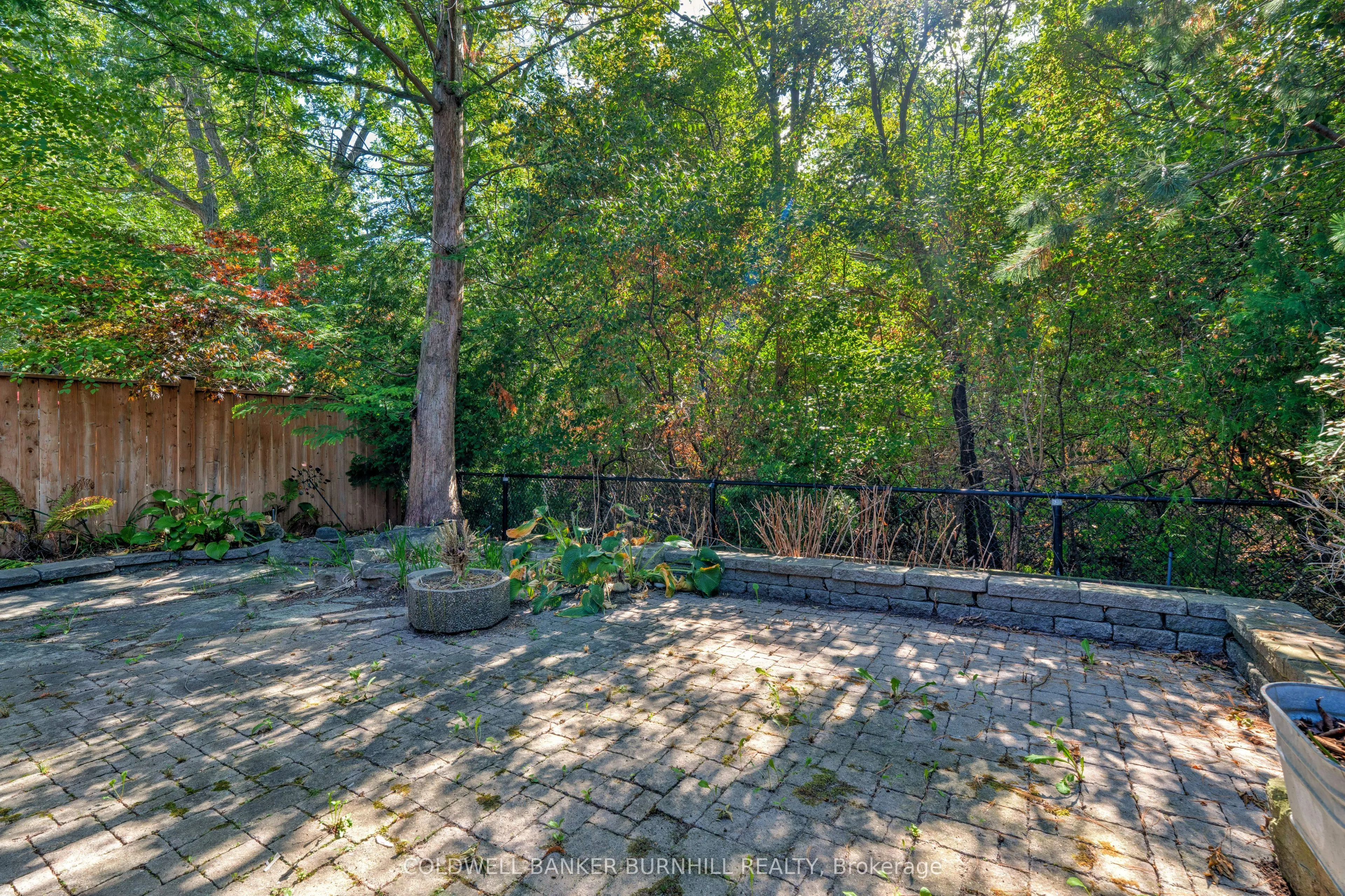 2500 WESTOAK TRAILS Boulevard