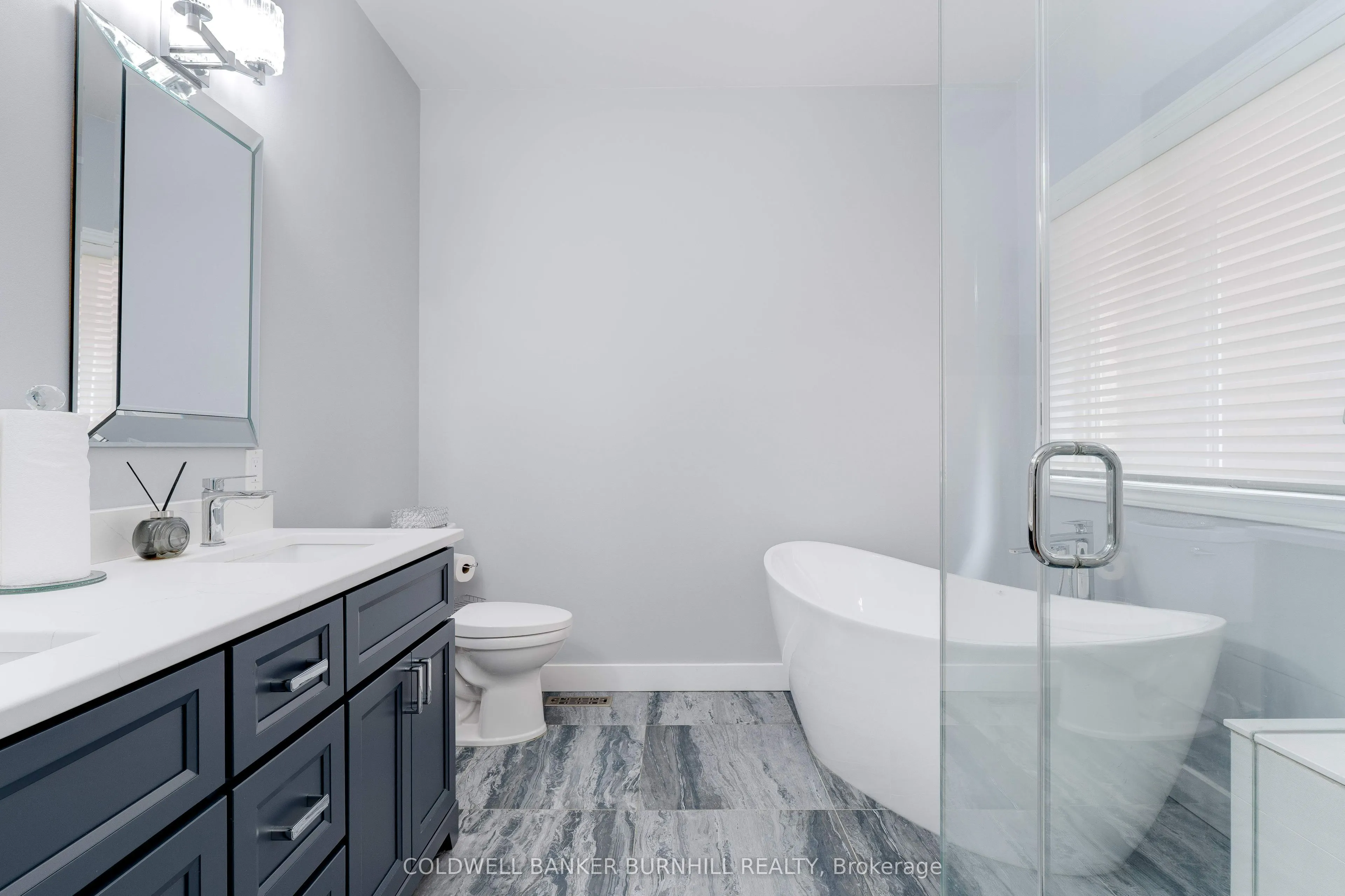 2500 WESTOAK TRAILS Boulevard