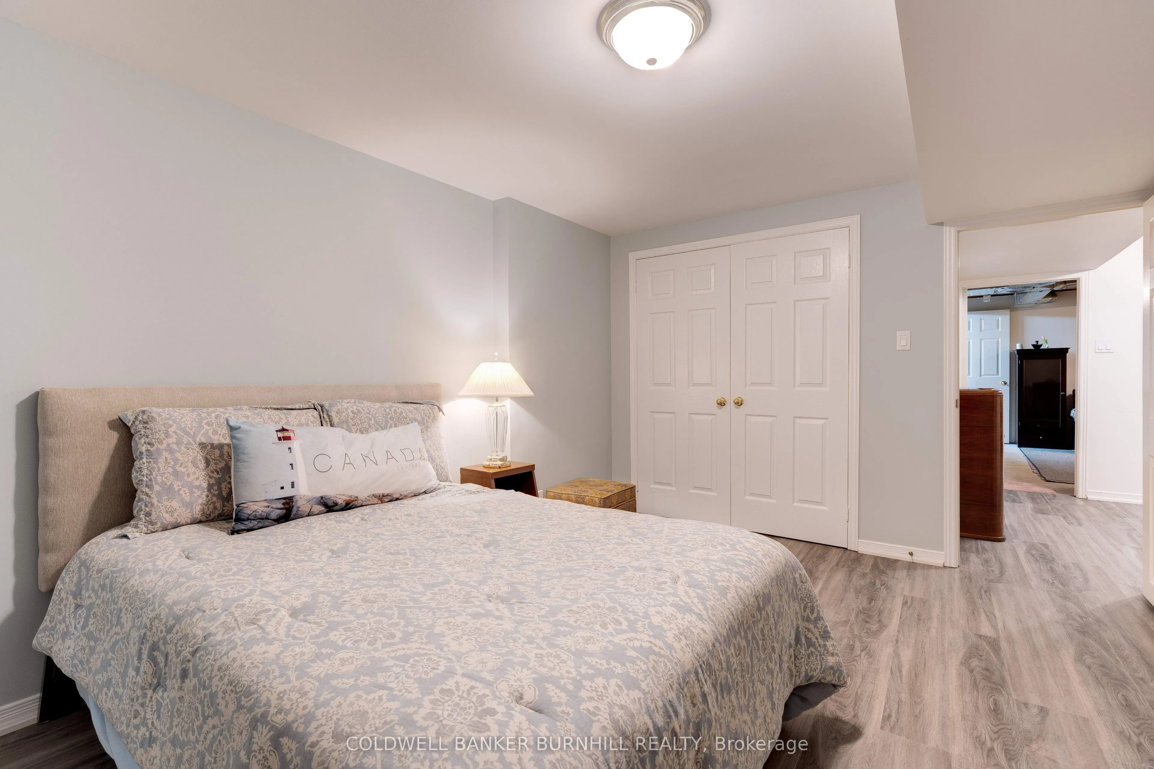 2500 WESTOAK TRAILS Boulevard