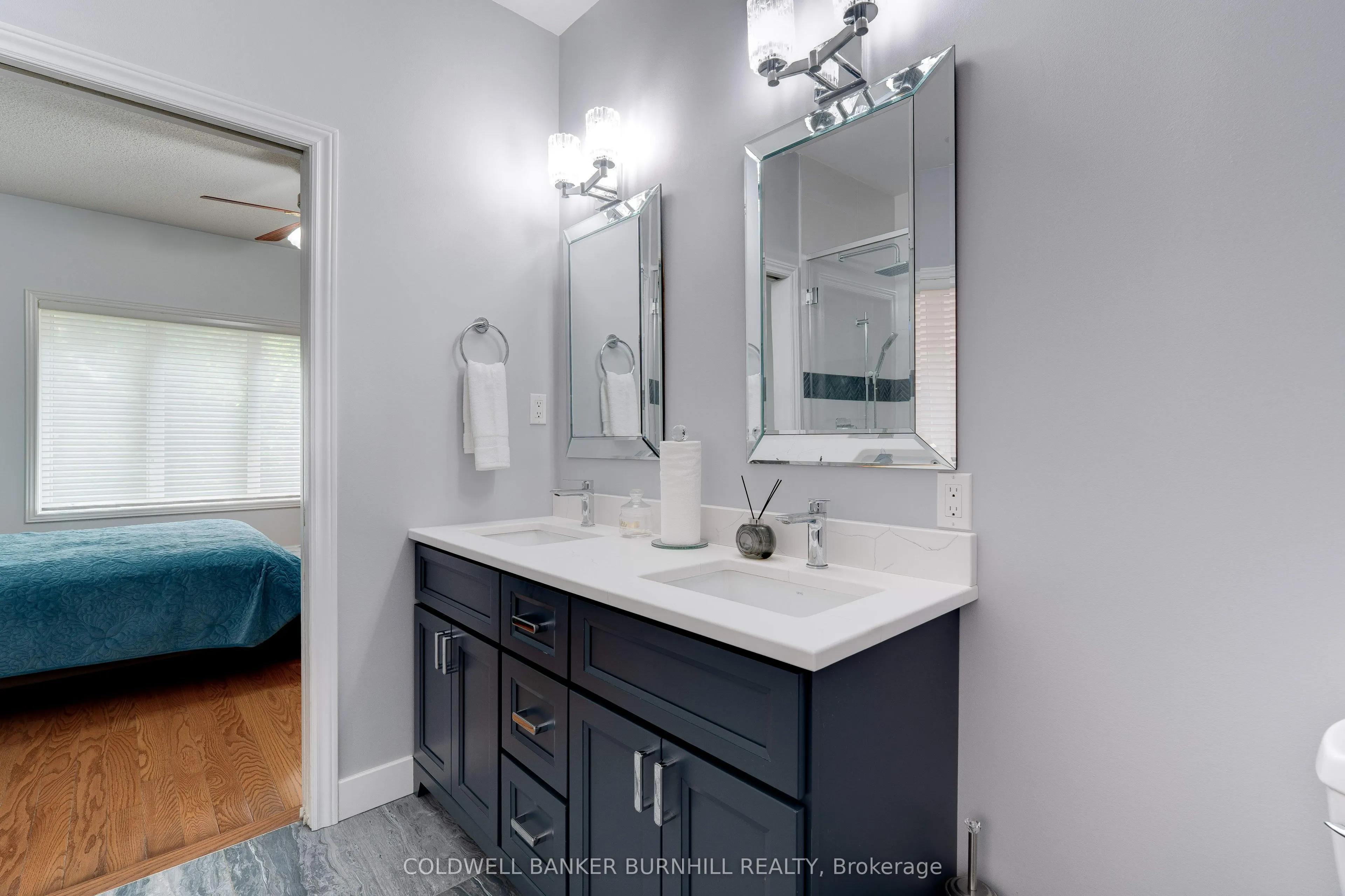 2500 WESTOAK TRAILS Boulevard