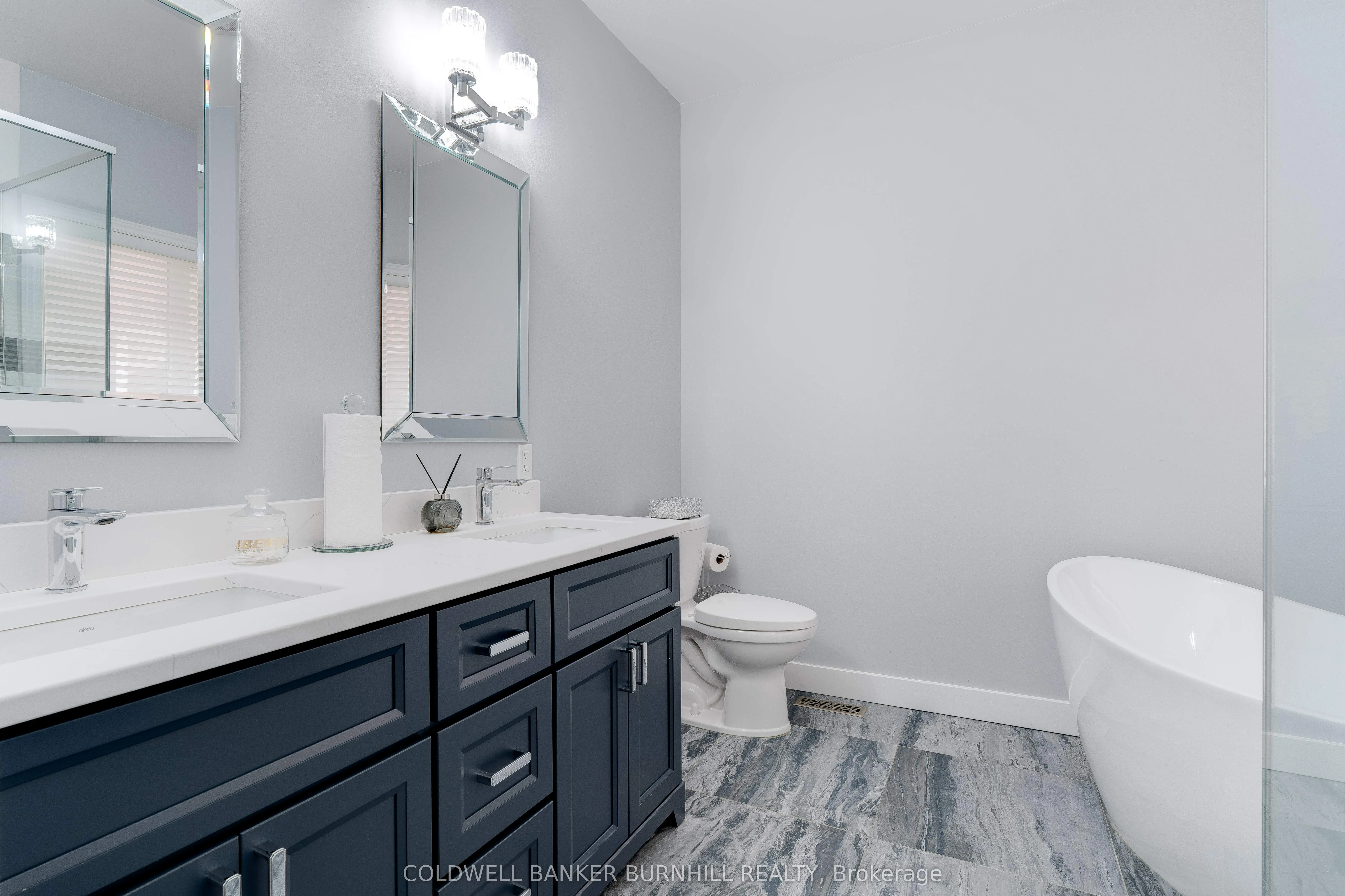 2500 WESTOAK TRAILS Boulevard