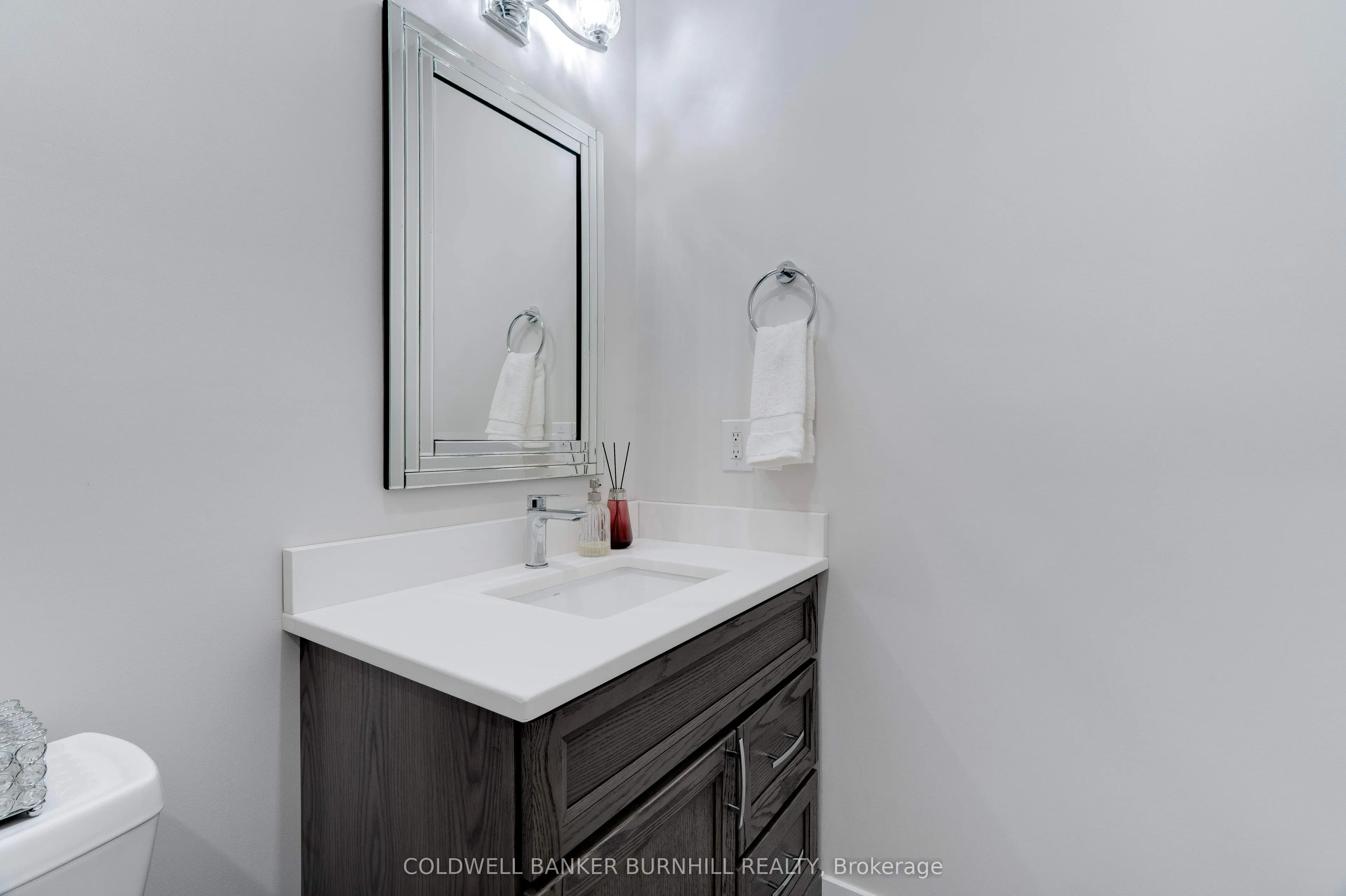 2500 WESTOAK TRAILS Boulevard