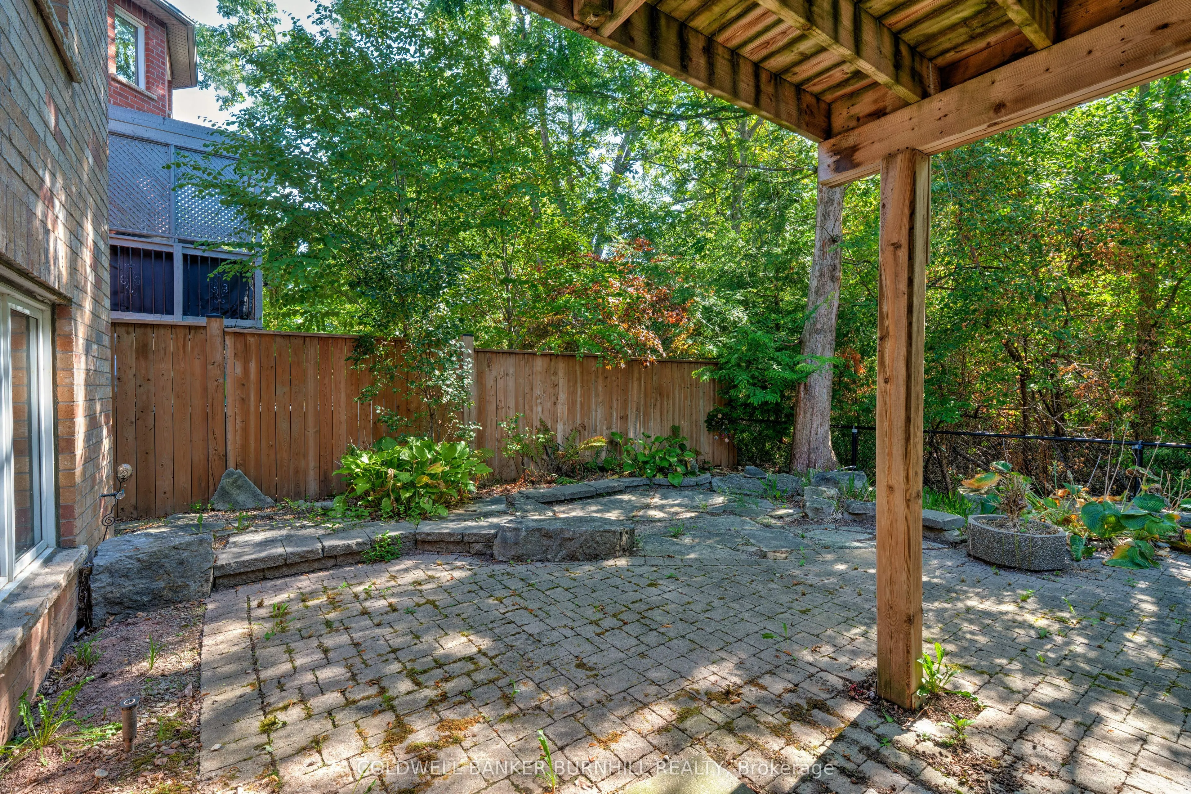 2500 WESTOAK TRAILS Boulevard