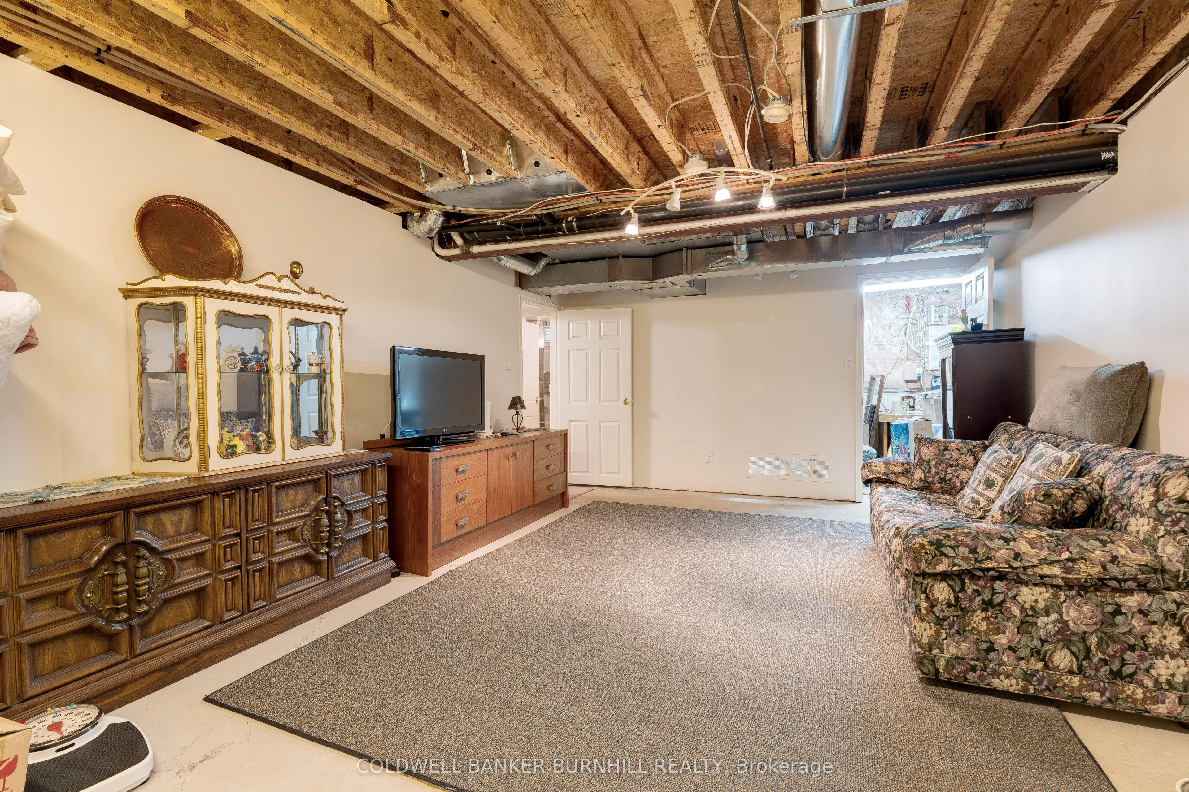 2500 WESTOAK TRAILS Boulevard