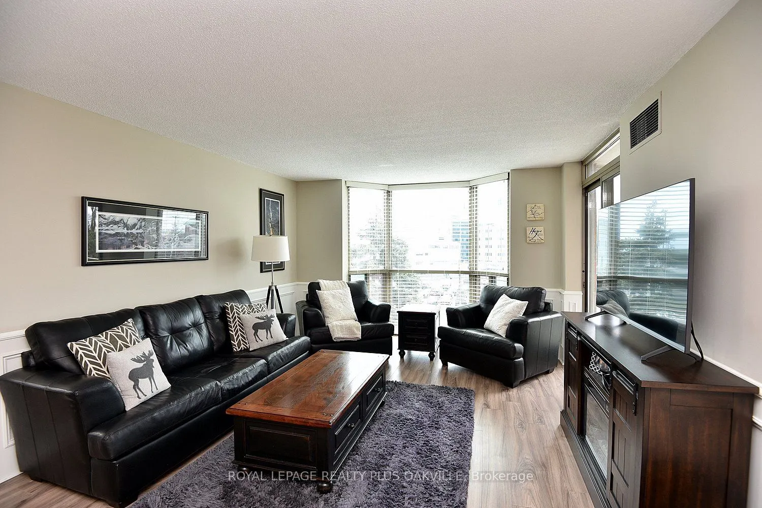 1225 North Shore Boulevard E, #404