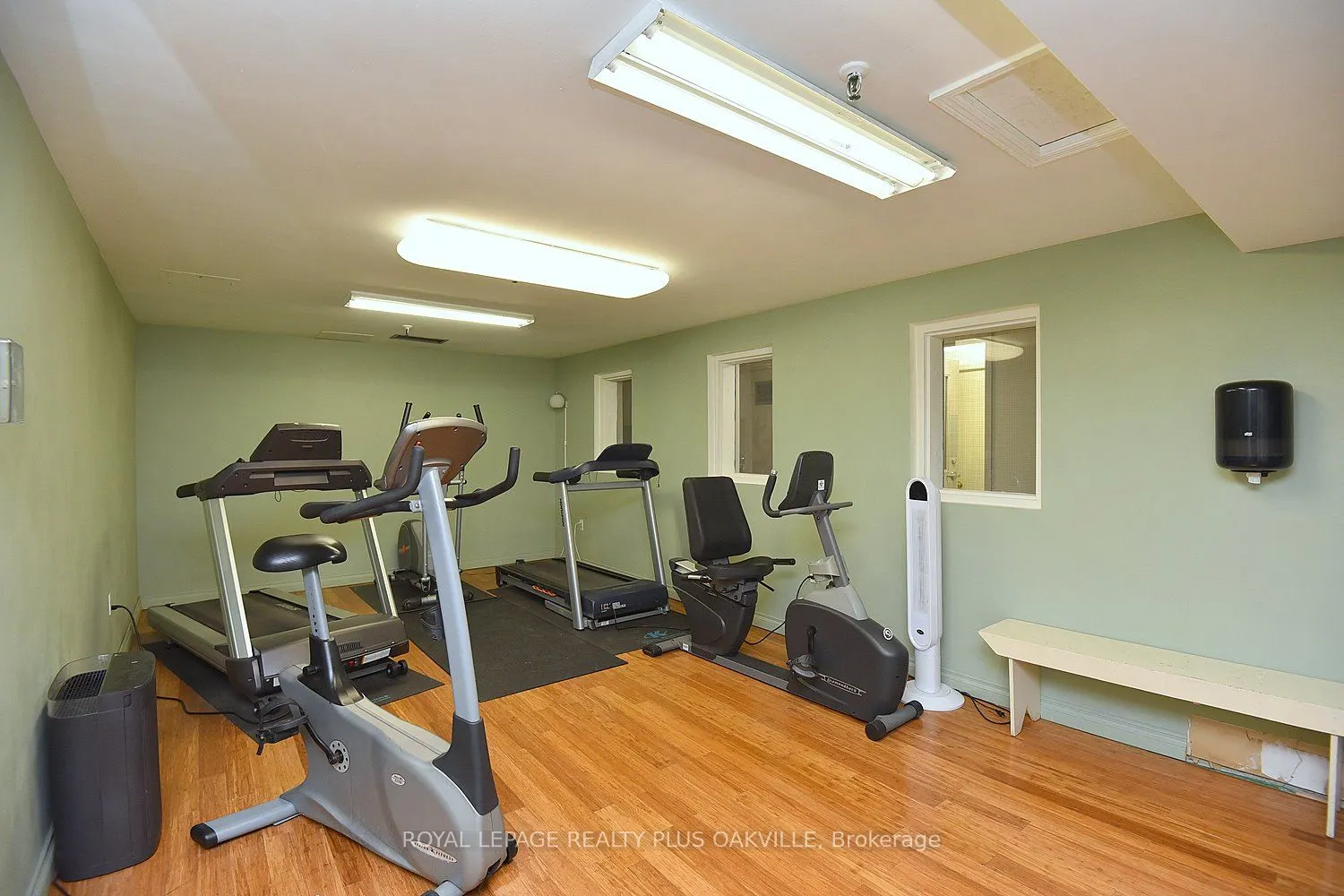 1225 North Shore Boulevard E, #404