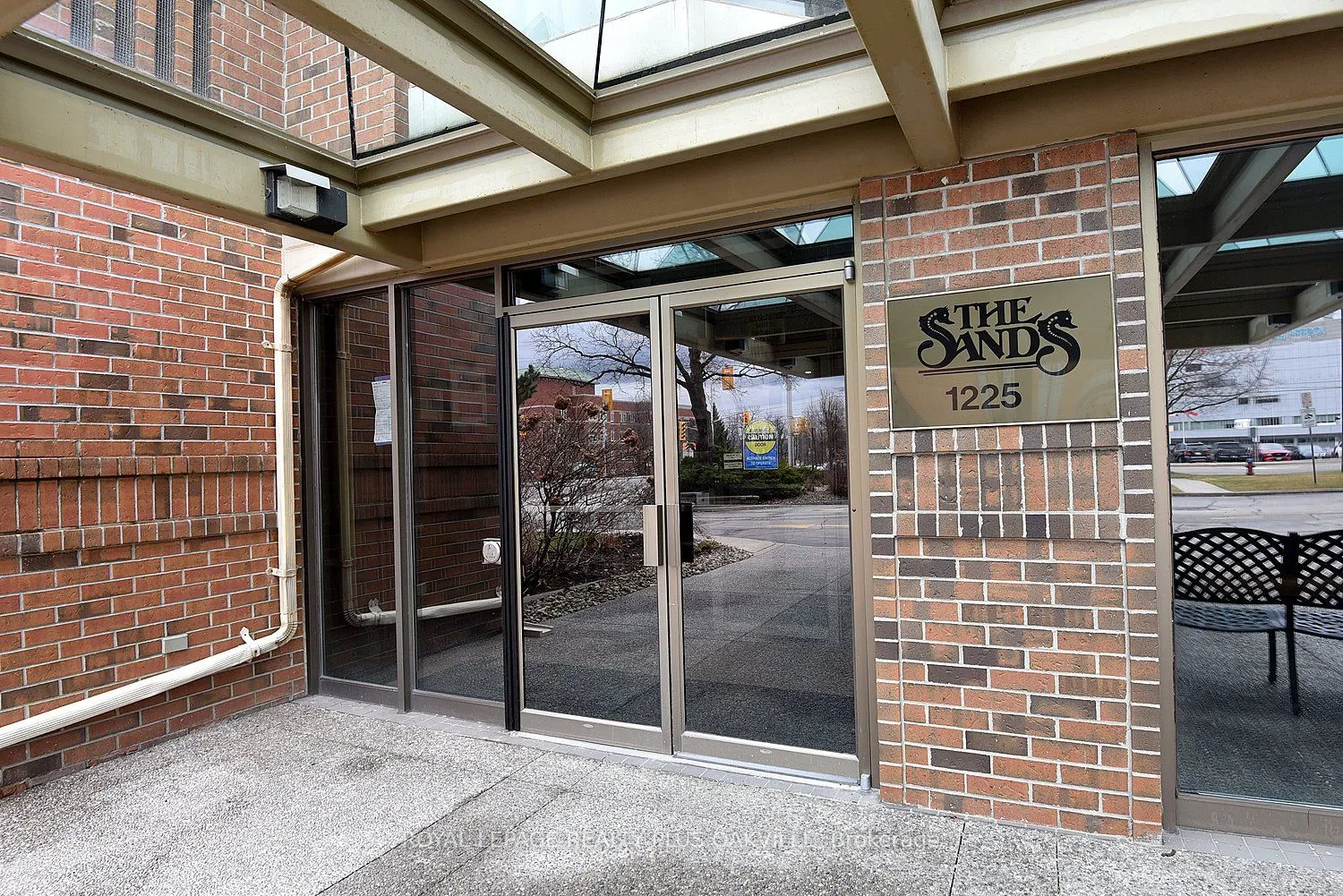 1225 North Shore Boulevard E, #404