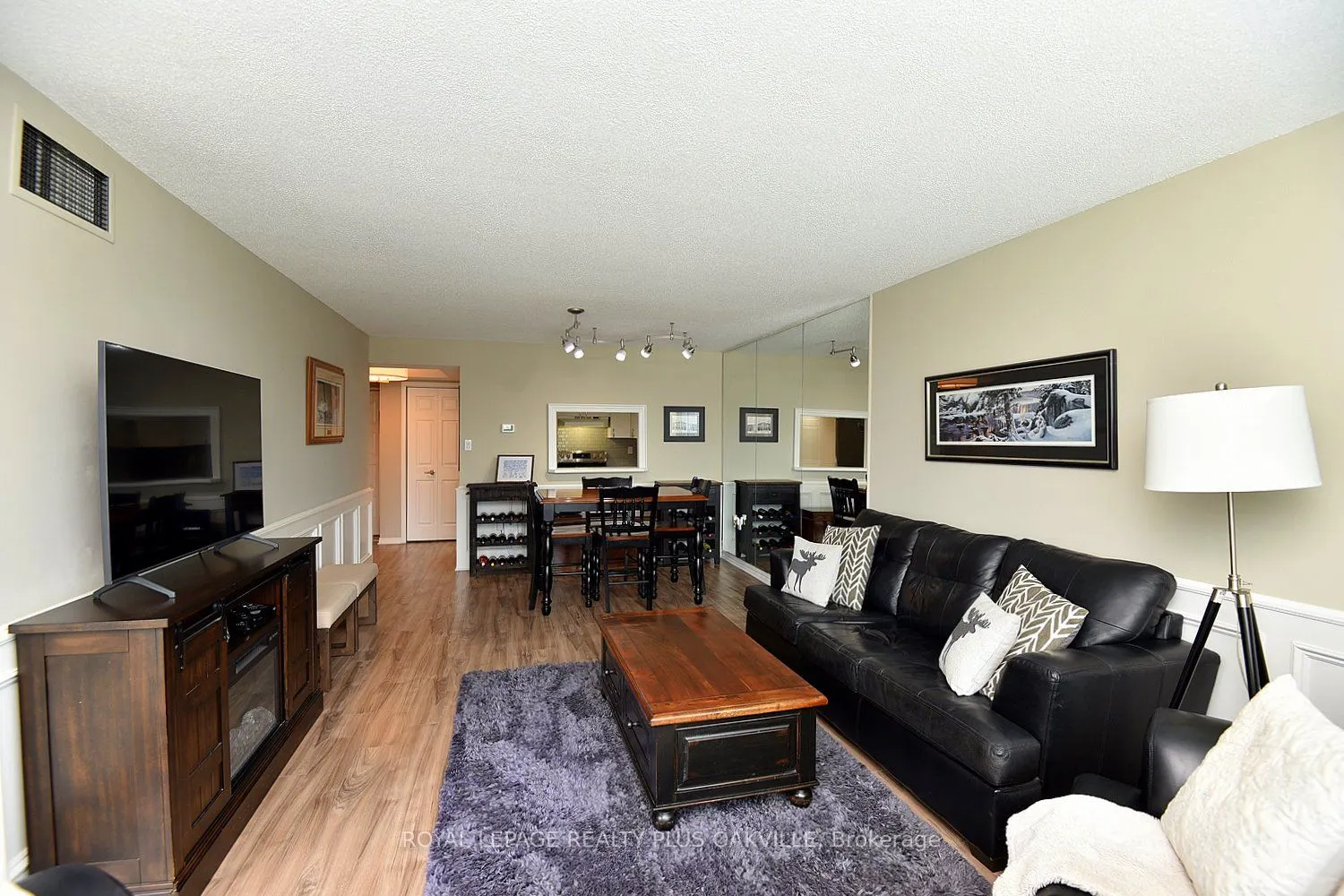 1225 North Shore Boulevard E, #404